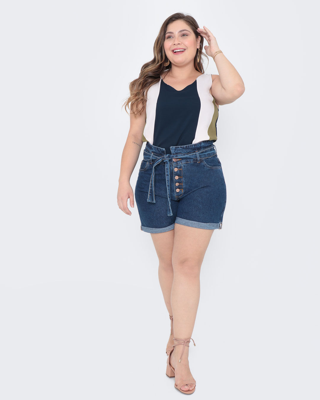 Short-Jeans-Plus-Size-Clochard-Botoes-Azul