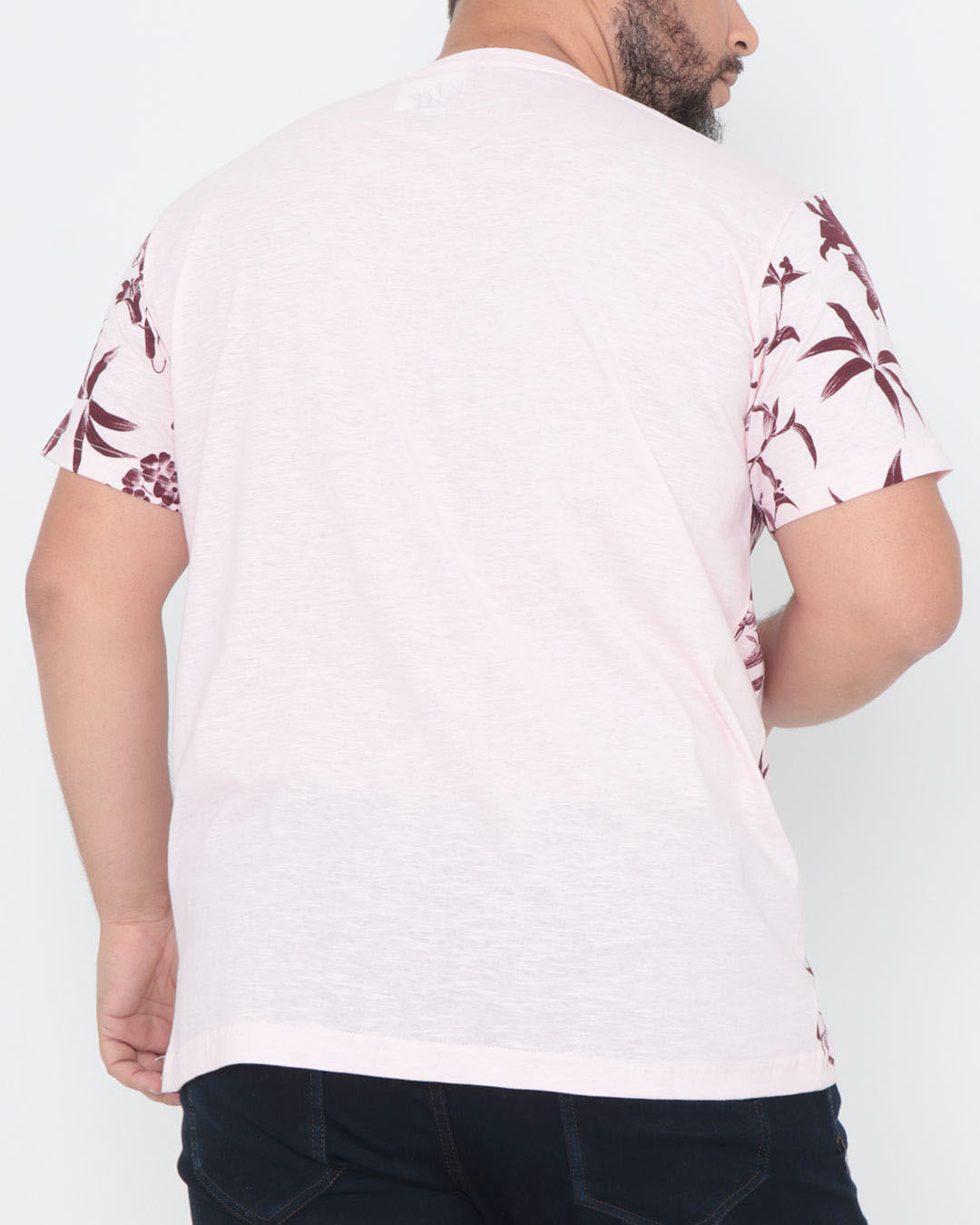 Camiseta-Plus-Size-Estampa-Floral-Rosa