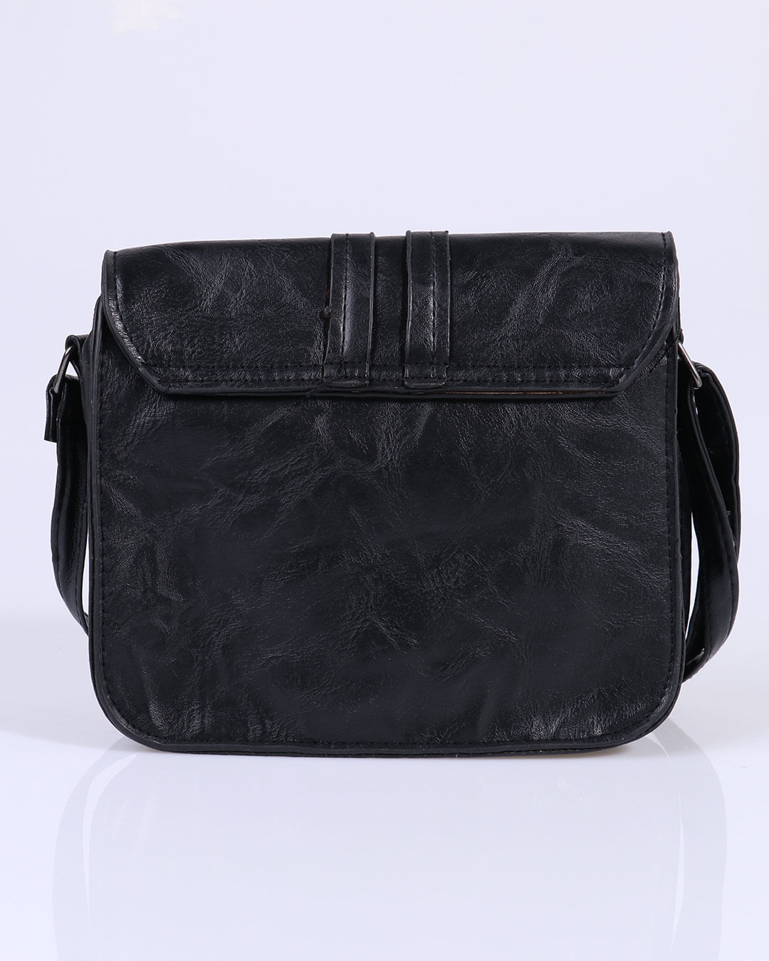 Bolsa-Transversal-Com-Tachas-Preta