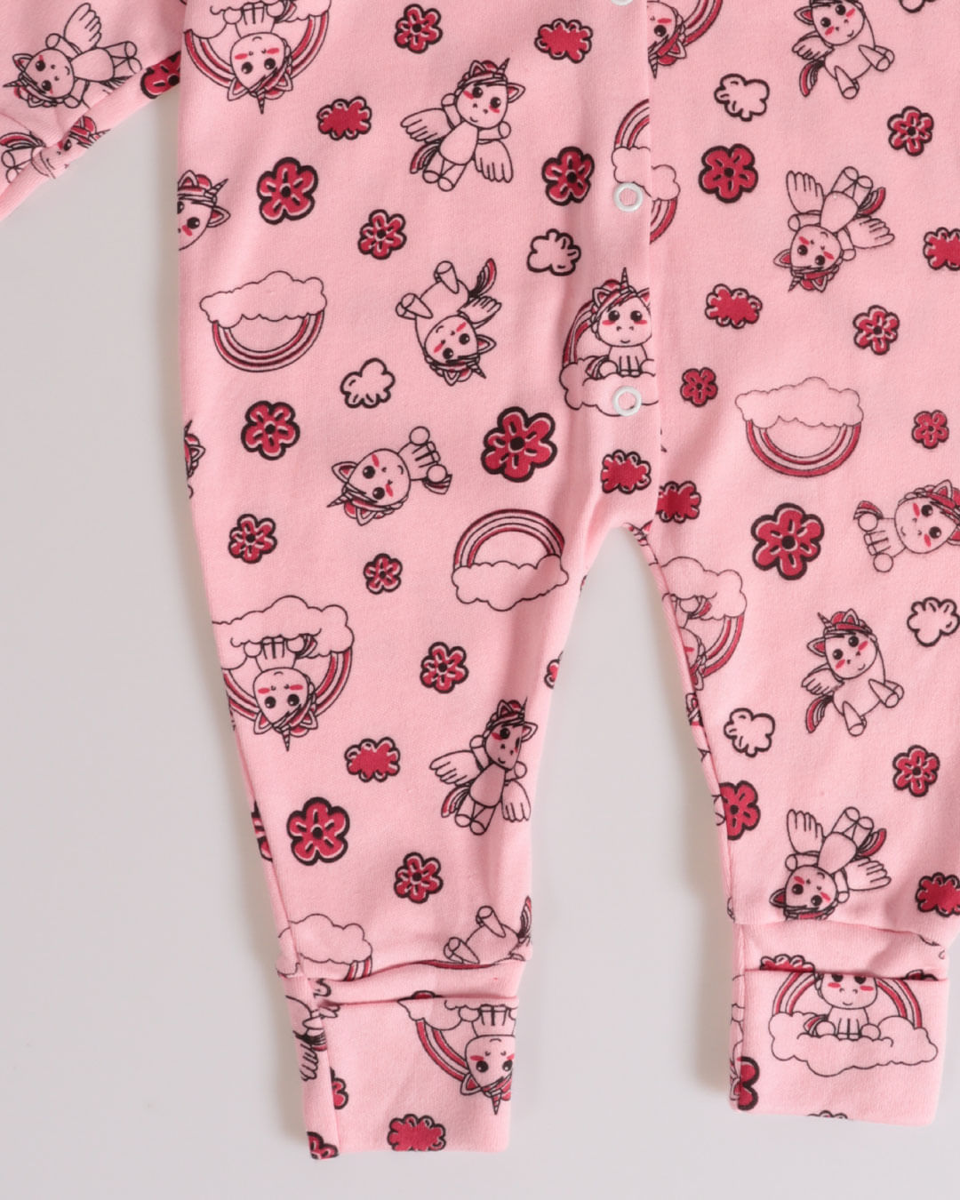 Macacao-Bebe-Unicornios-Rosa-Claro