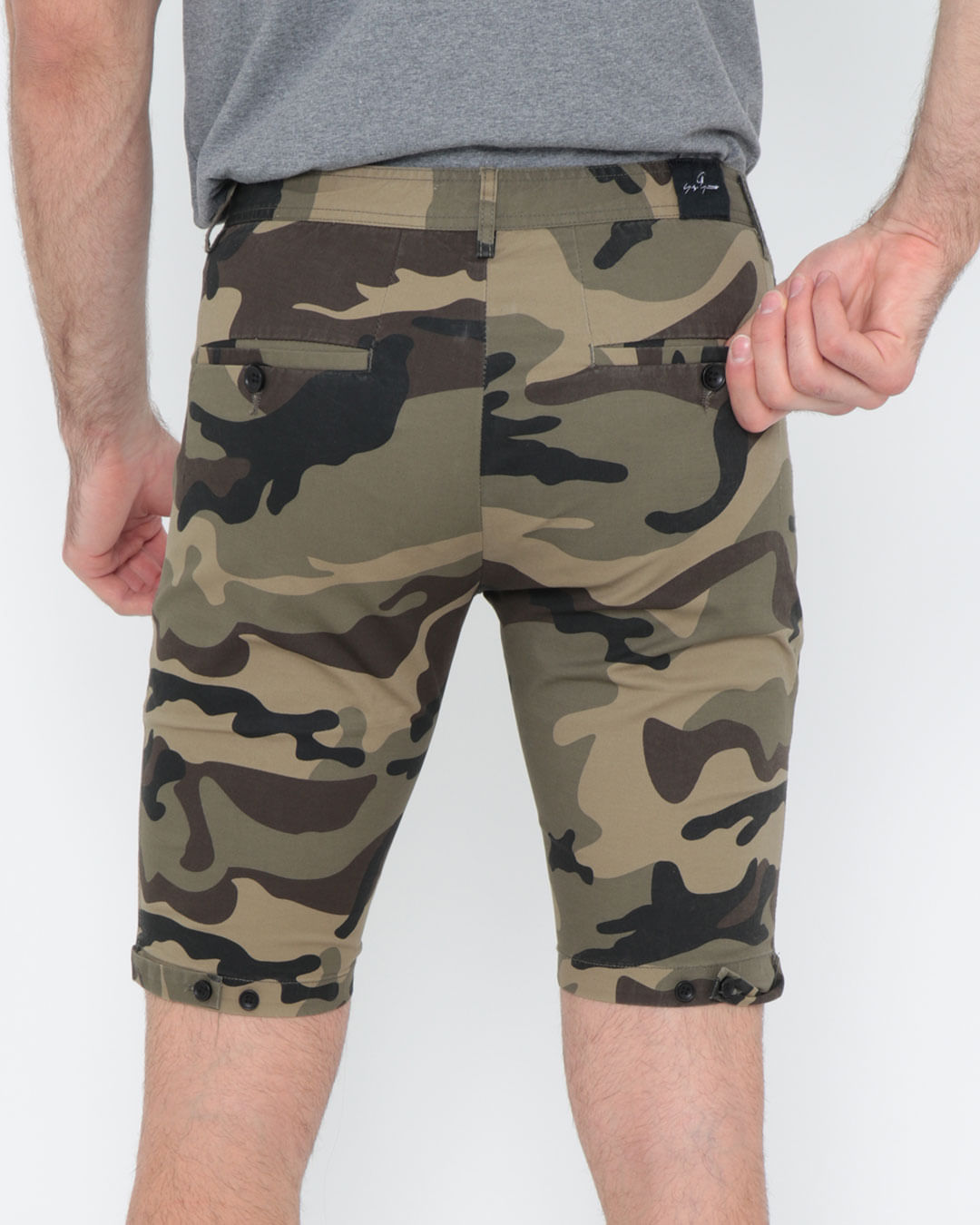 Bermuda-Sarja-Ziper-Camuflada-Verde