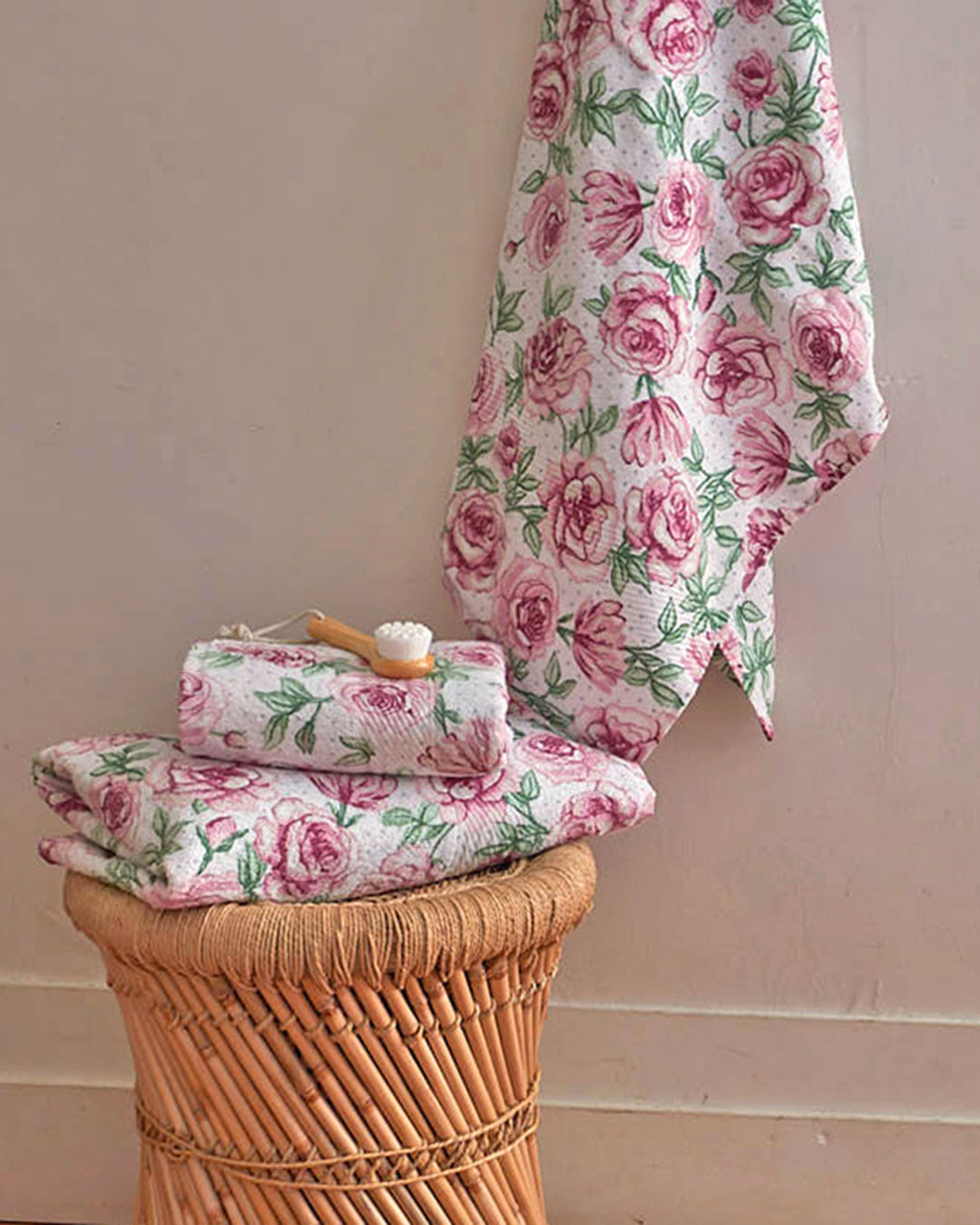 Toalha-De-Banho-Floral-Rosa