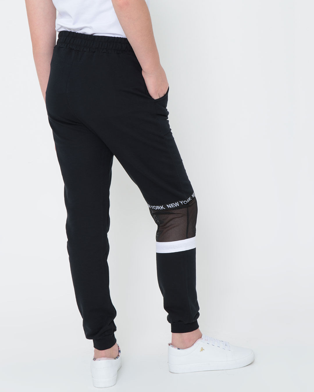 Calca-Juvenil-Detalhe-Tela-Jogger-Preta