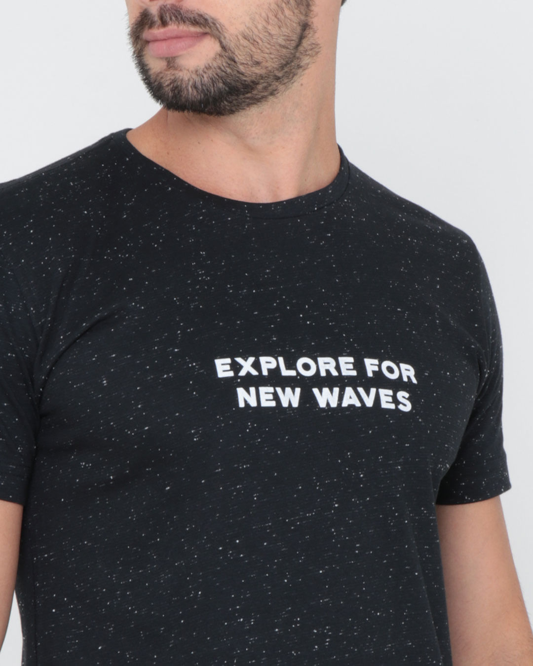 Camiseta-Estampa-Botone-Preto