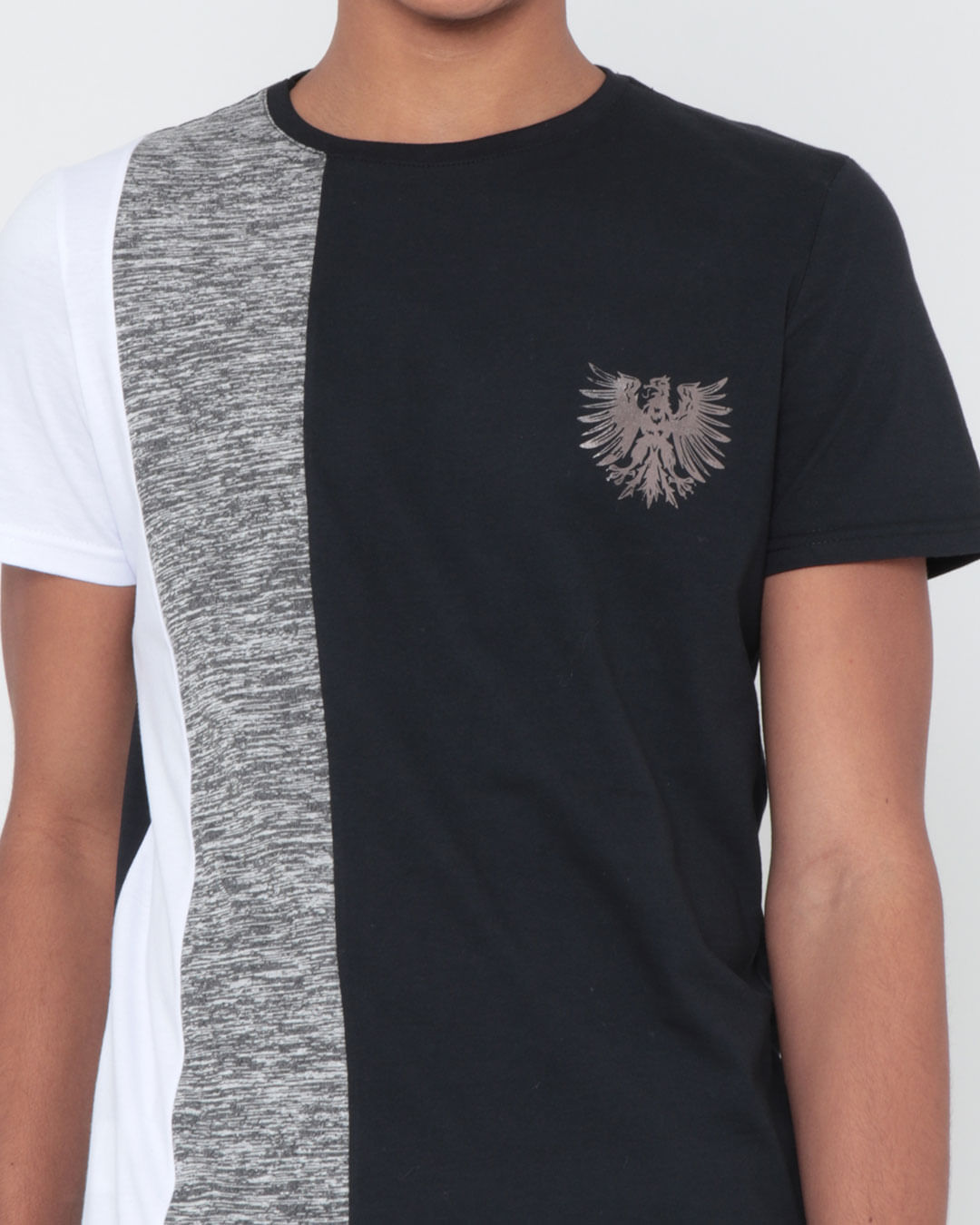 Camiseta-Alongada-Recortes-Preta