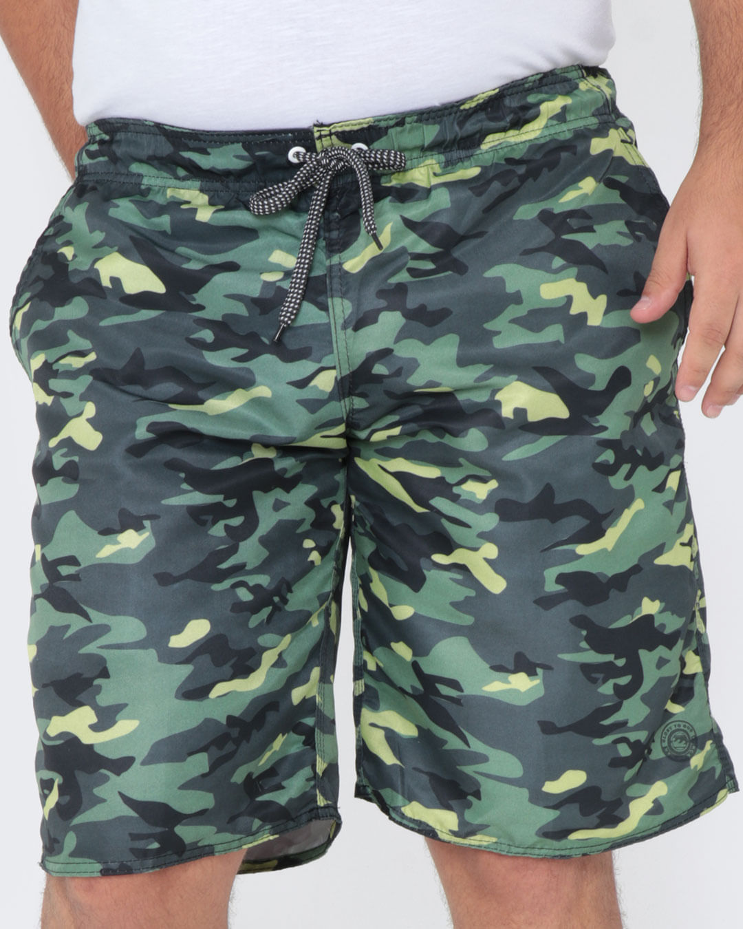 Bermuda-Plus-Size-Estampa-Militar-Verde-Escuro