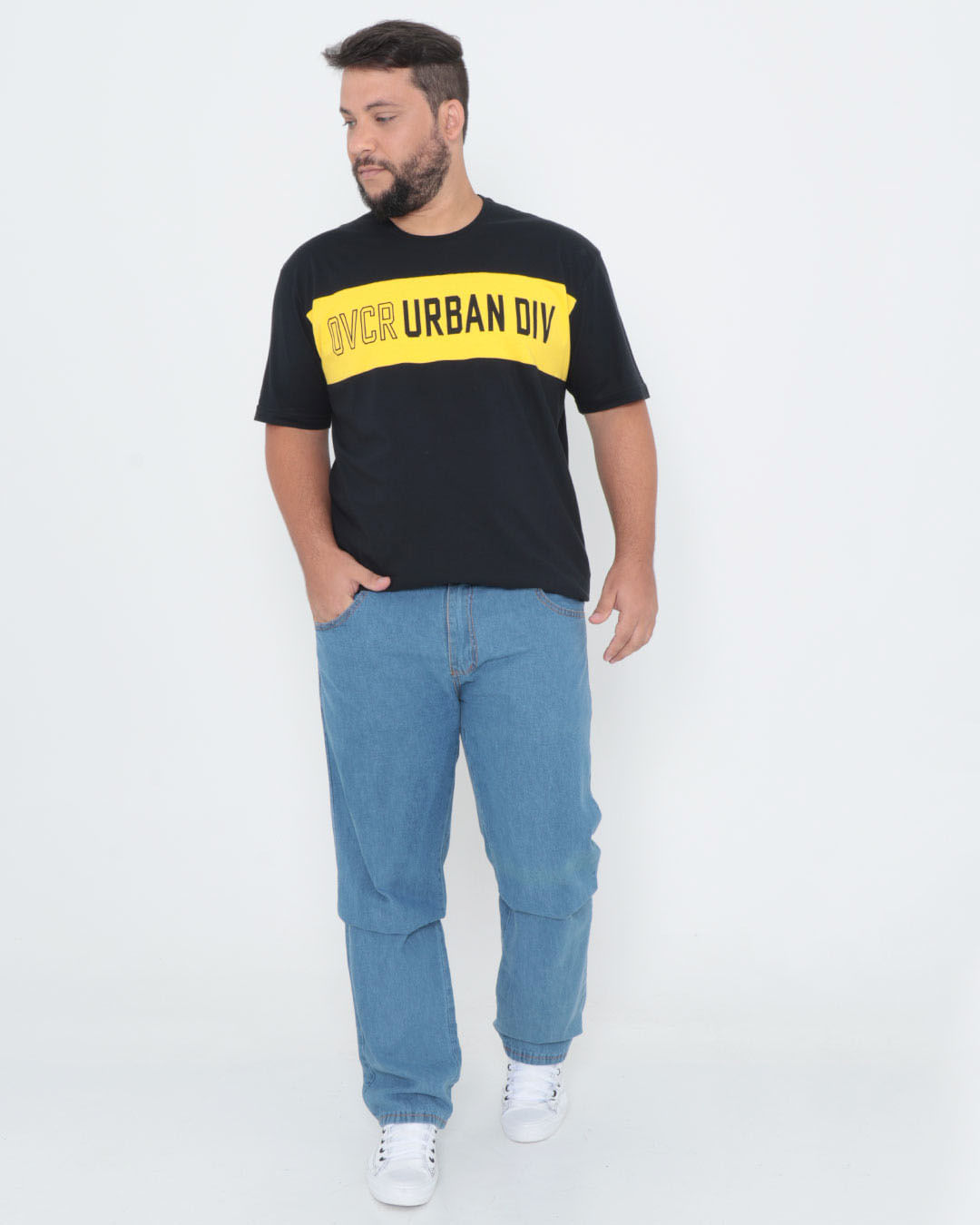 Camiseta-Plus-Size-Manga-Curta-Estampada-Urban-Preta