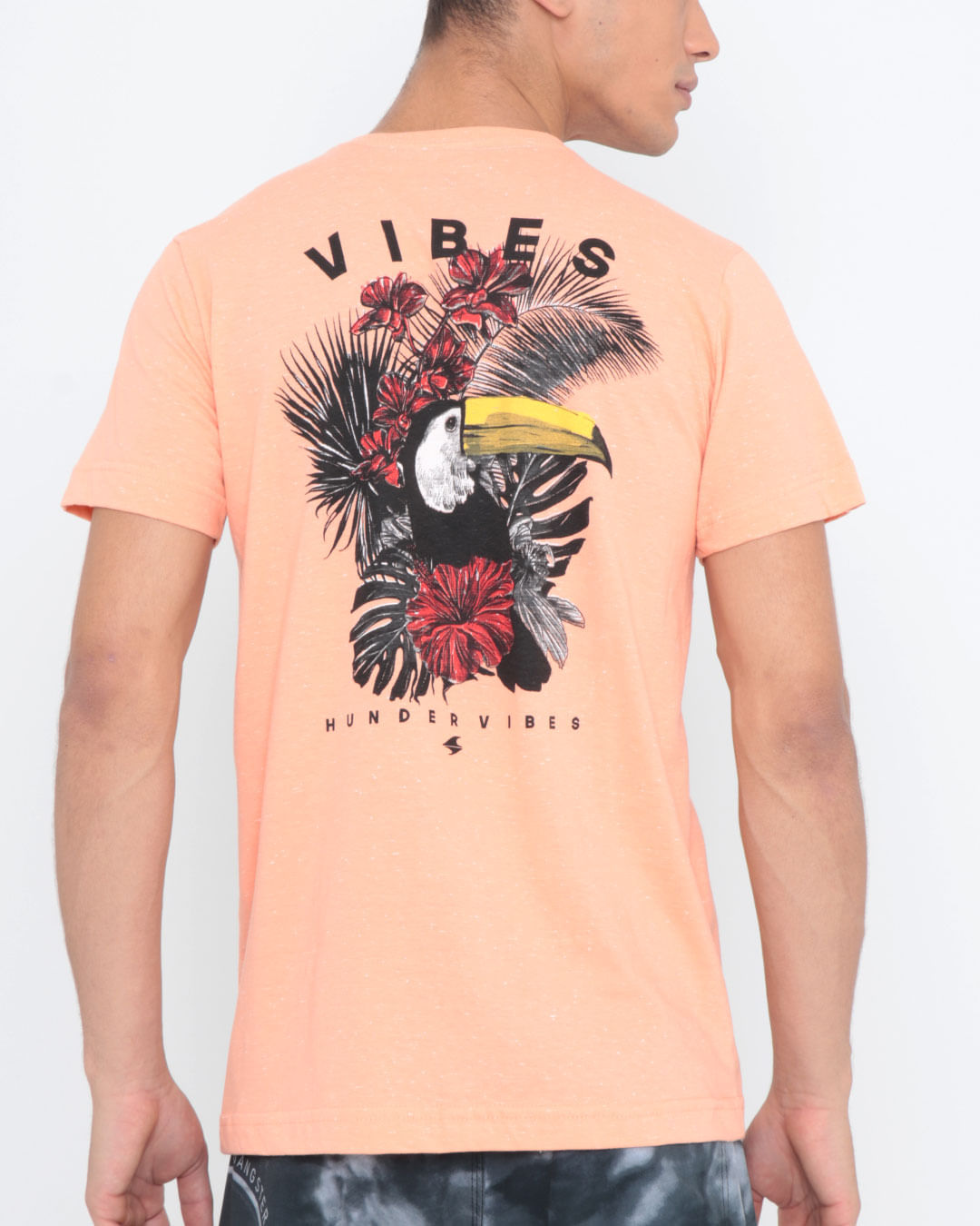 Camiseta-Botone-Estampa-Tucano-Laranja