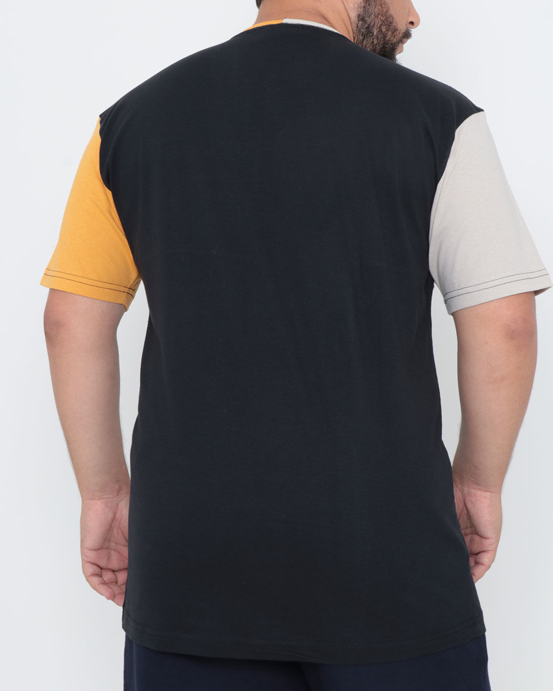 Camiseta-Plus-Size-Recortes-Preta
