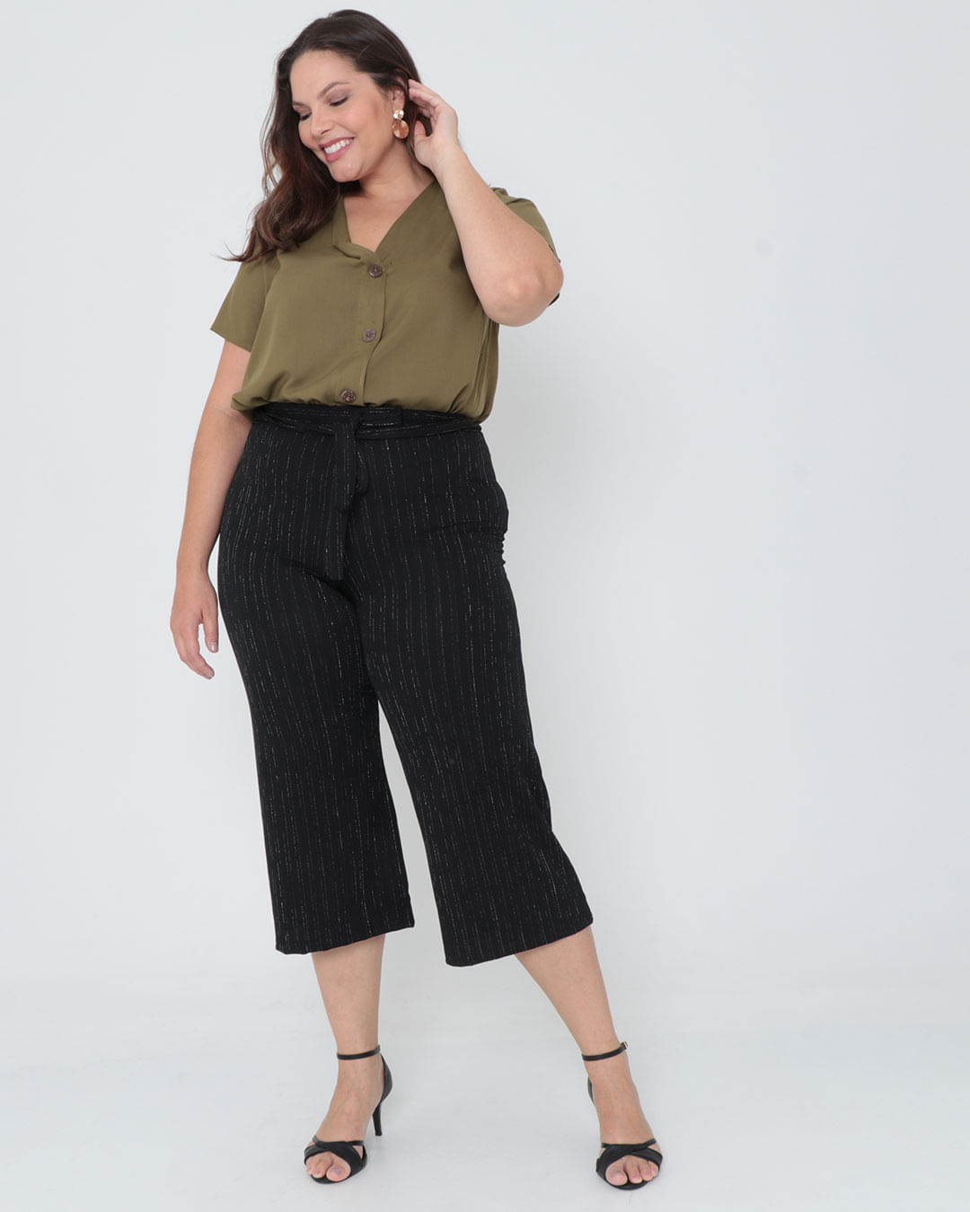 Calca-Feminina-Pantacourt-Plus-Size-Lurex-Preta