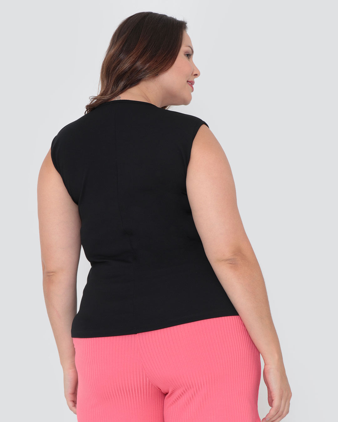 Regata-Plus-Size-Decote-V-Lisa-Preta