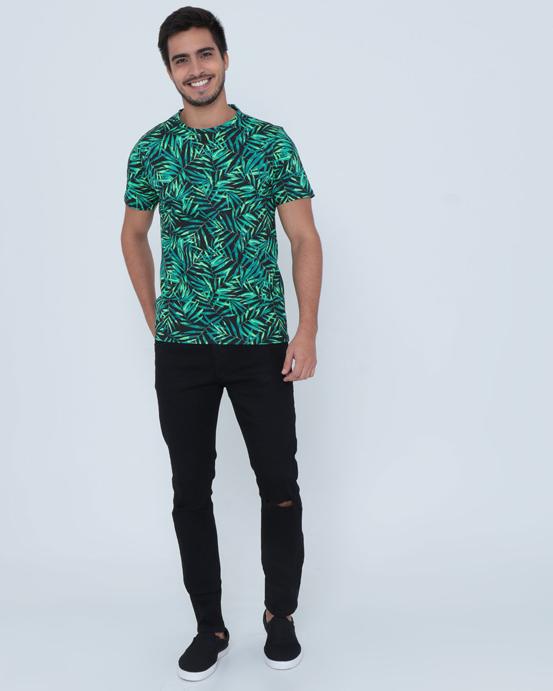 Camiseta-11000-Mc---Preto-Floral
