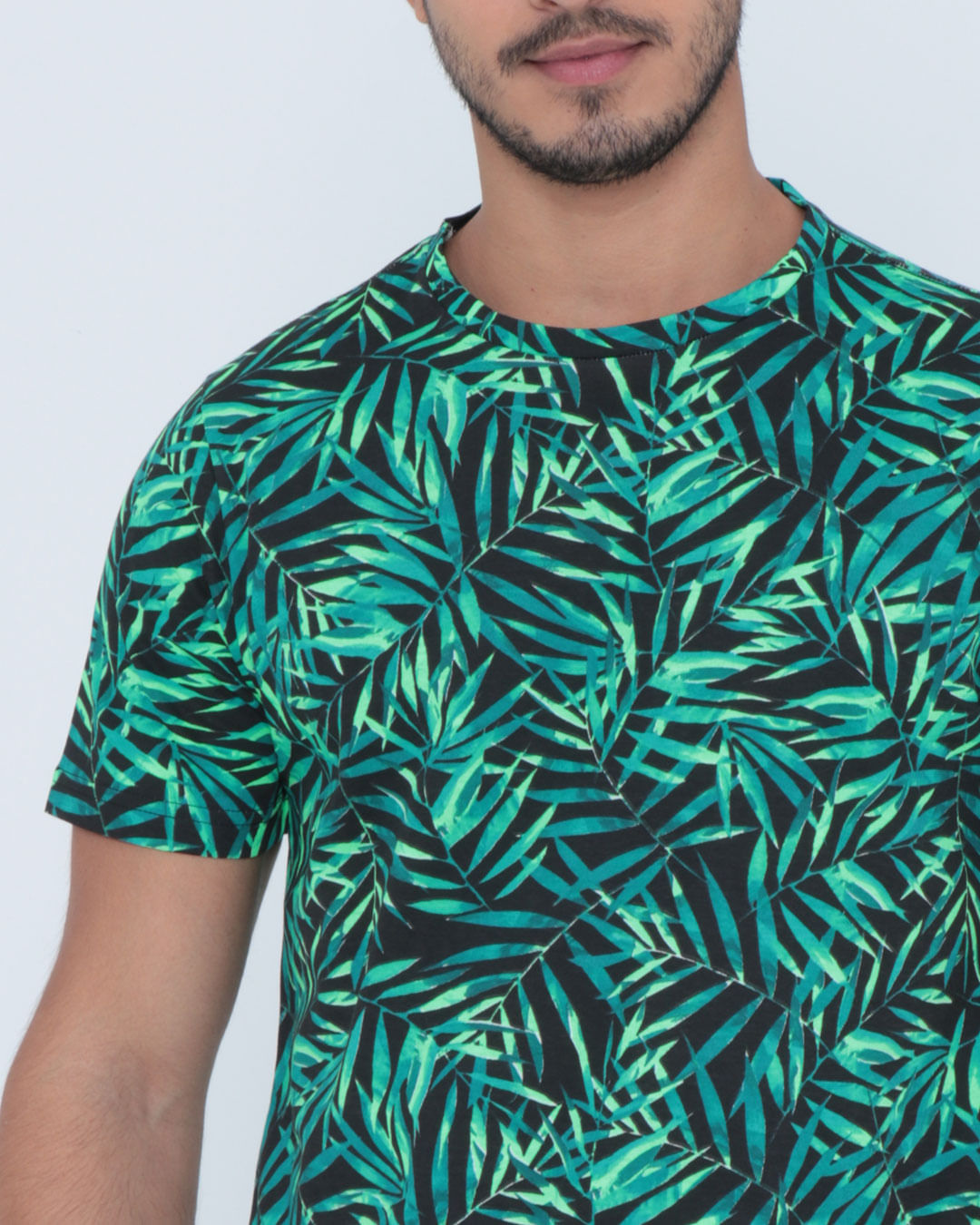 Camiseta-11000-Mc---Preto-Floral
