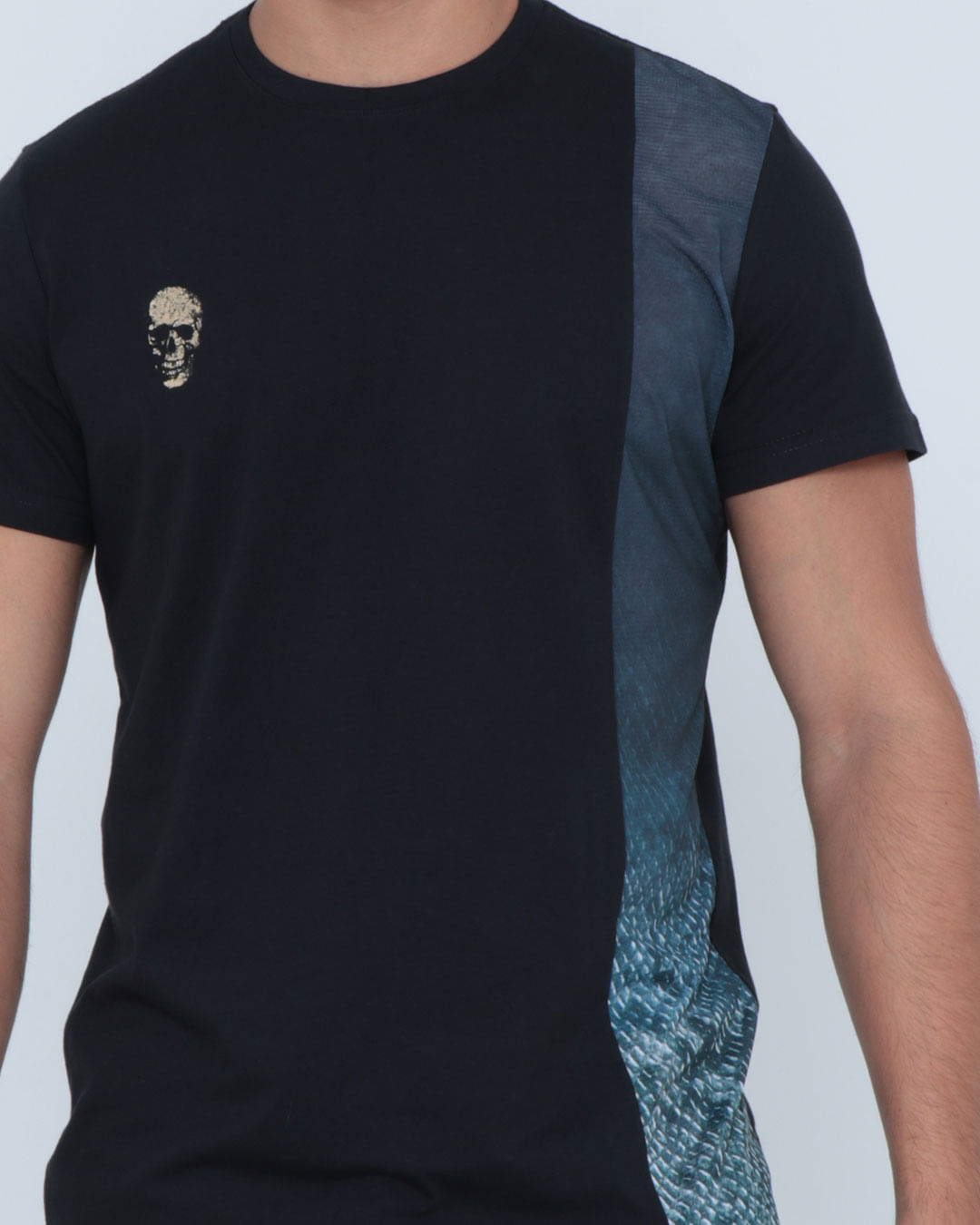 Camiseta-8085-Recorte-Fashion---Preto
