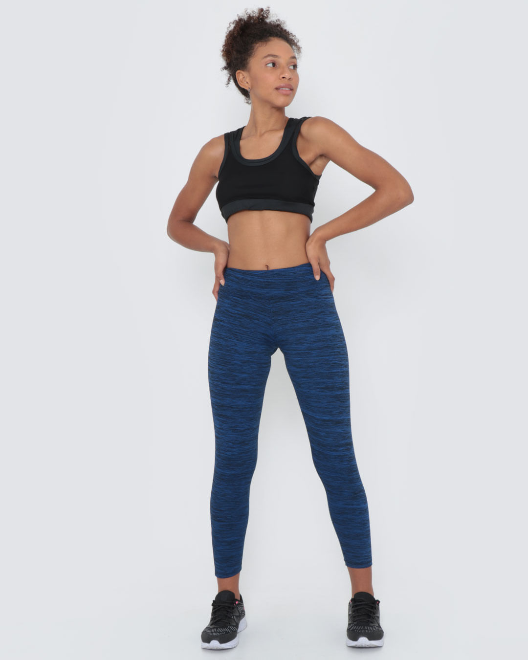 Top-19139-Com-Tule---Preto