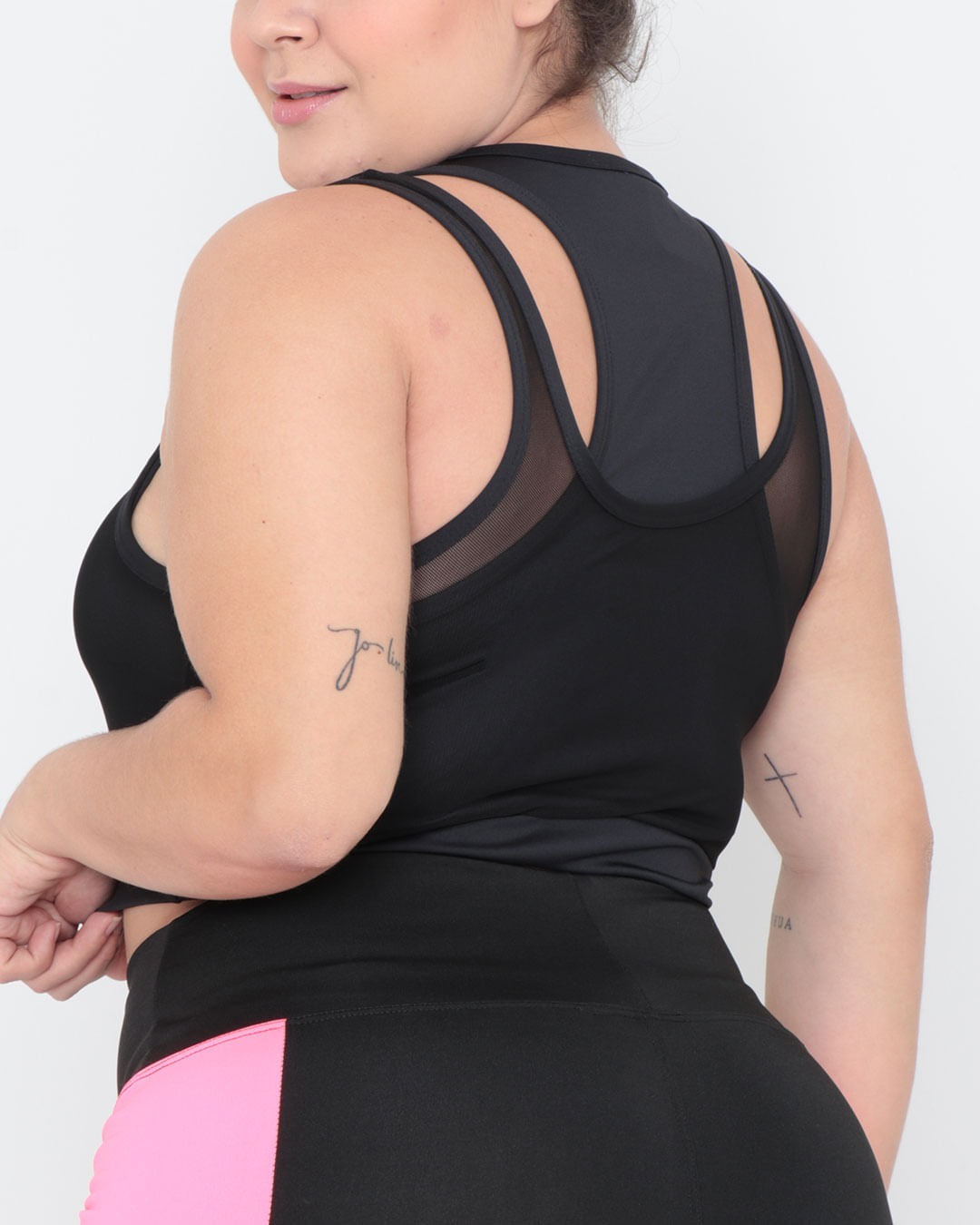Top-19139-Com-Tule-Plus---Preto