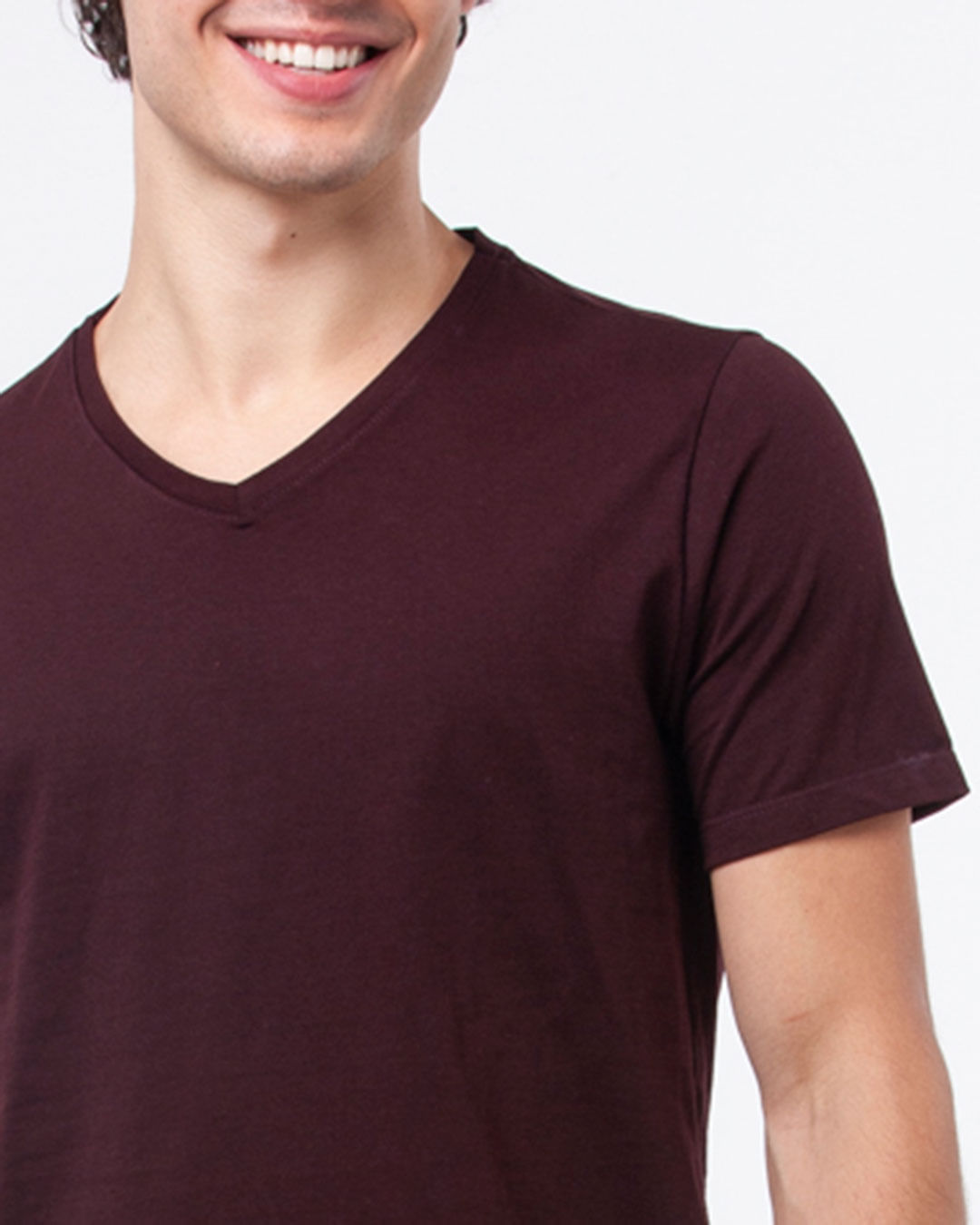 Camiseta-21107-Gola-V-Uva---Vinho