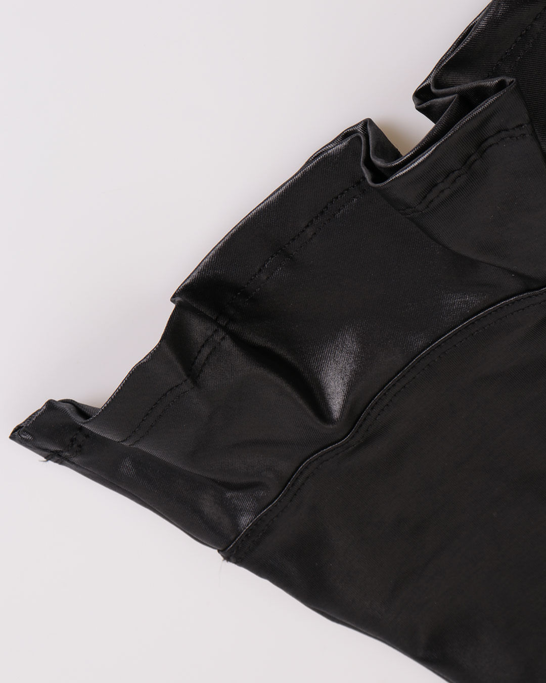 Saia-Cirre-Babado--45591-Fem-13---Preto