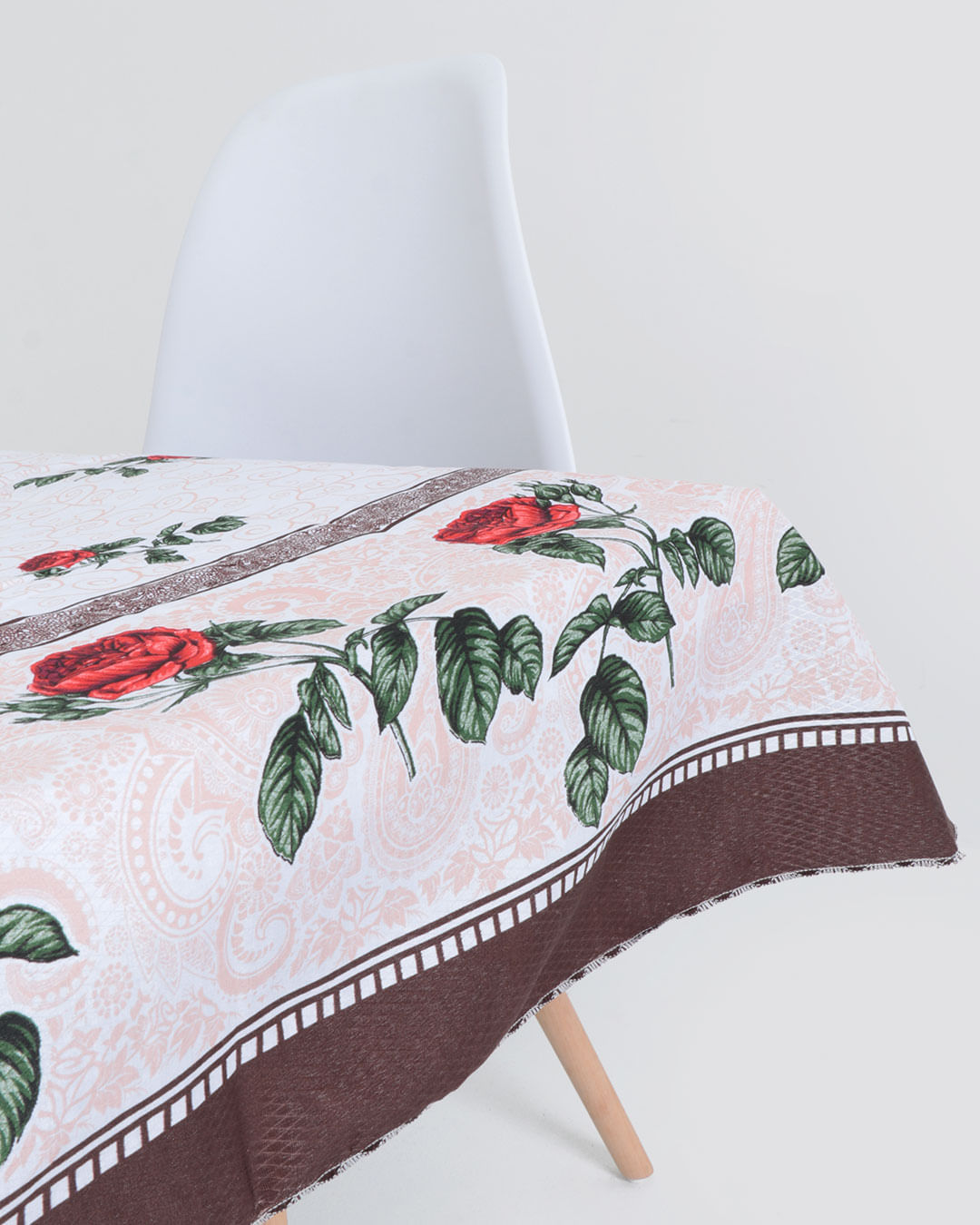 Toalha-Mesa-Quad33040-140x140---Marrom-Floral