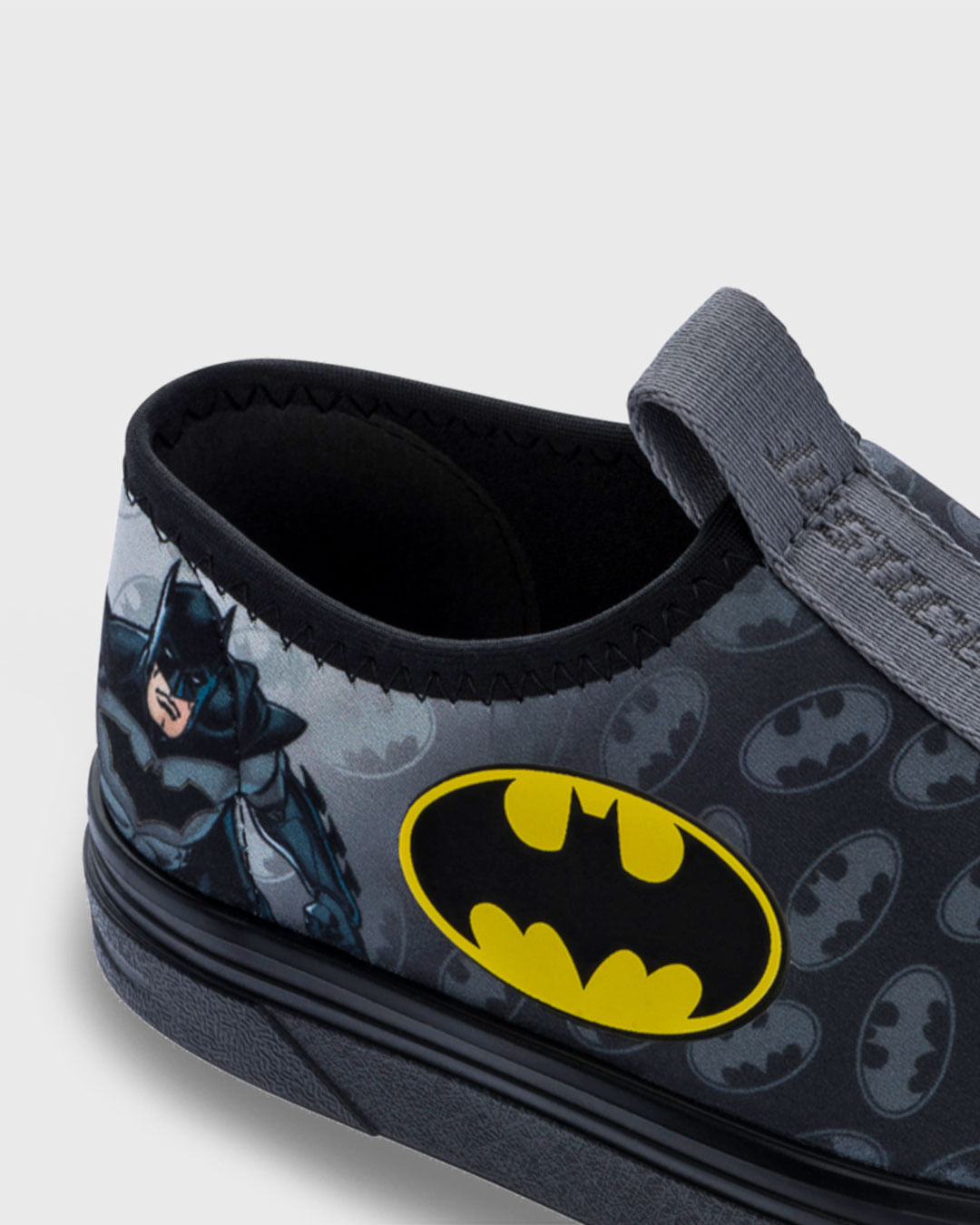 Ten-Info-22350-50631 ptcz-Batman---Preto