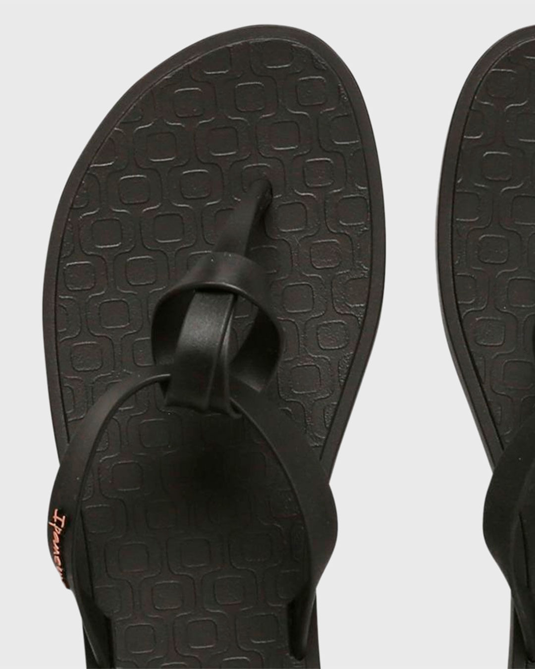 Chi-Fem-26511-20766-No-Preto---Preto