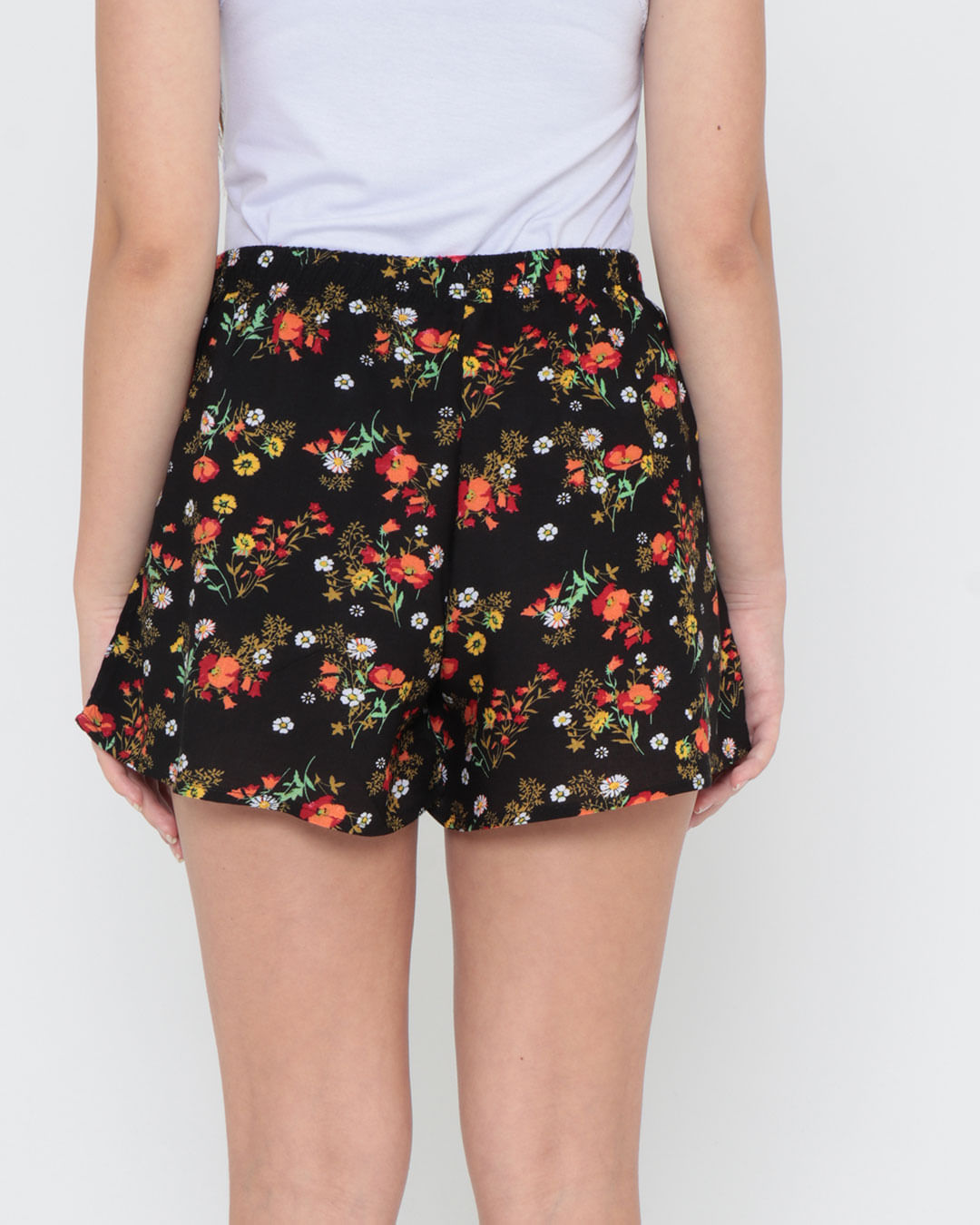 Shorts-10298-Fem-1016---Preto-Floral