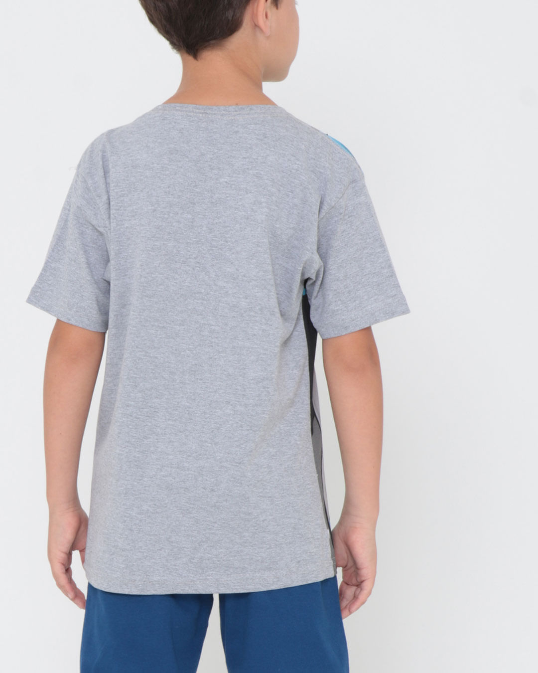 Camiseta-Ch16819-Mc-Masc-412-Bt---Cinza-Medio