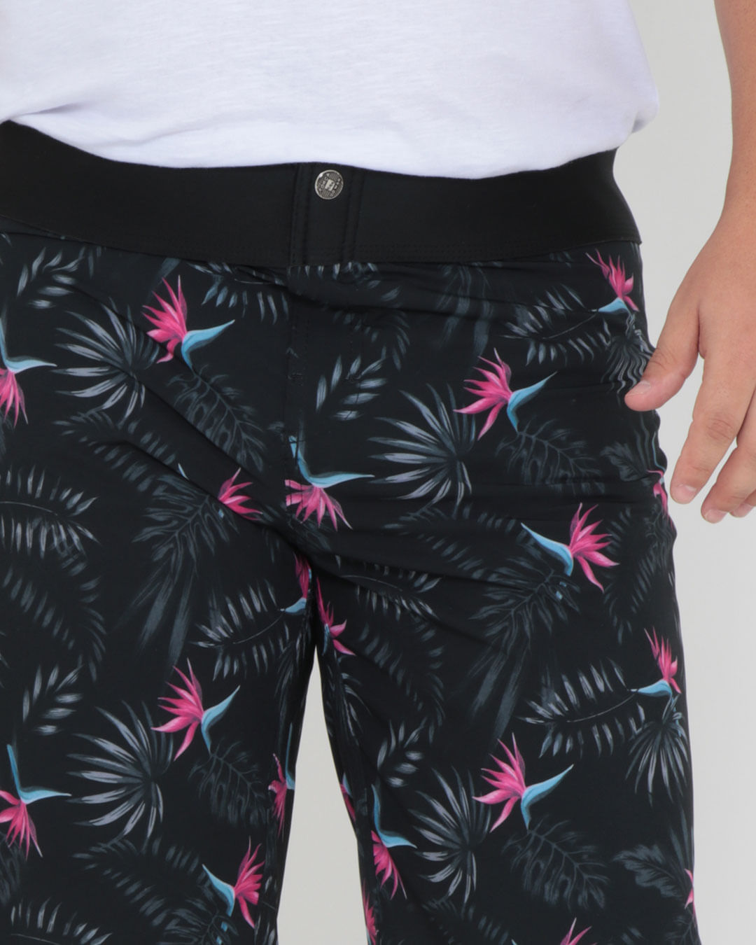 Bermuda-Cos-Neoprene-Ref-496-Floral-Plus---Preto-Floral