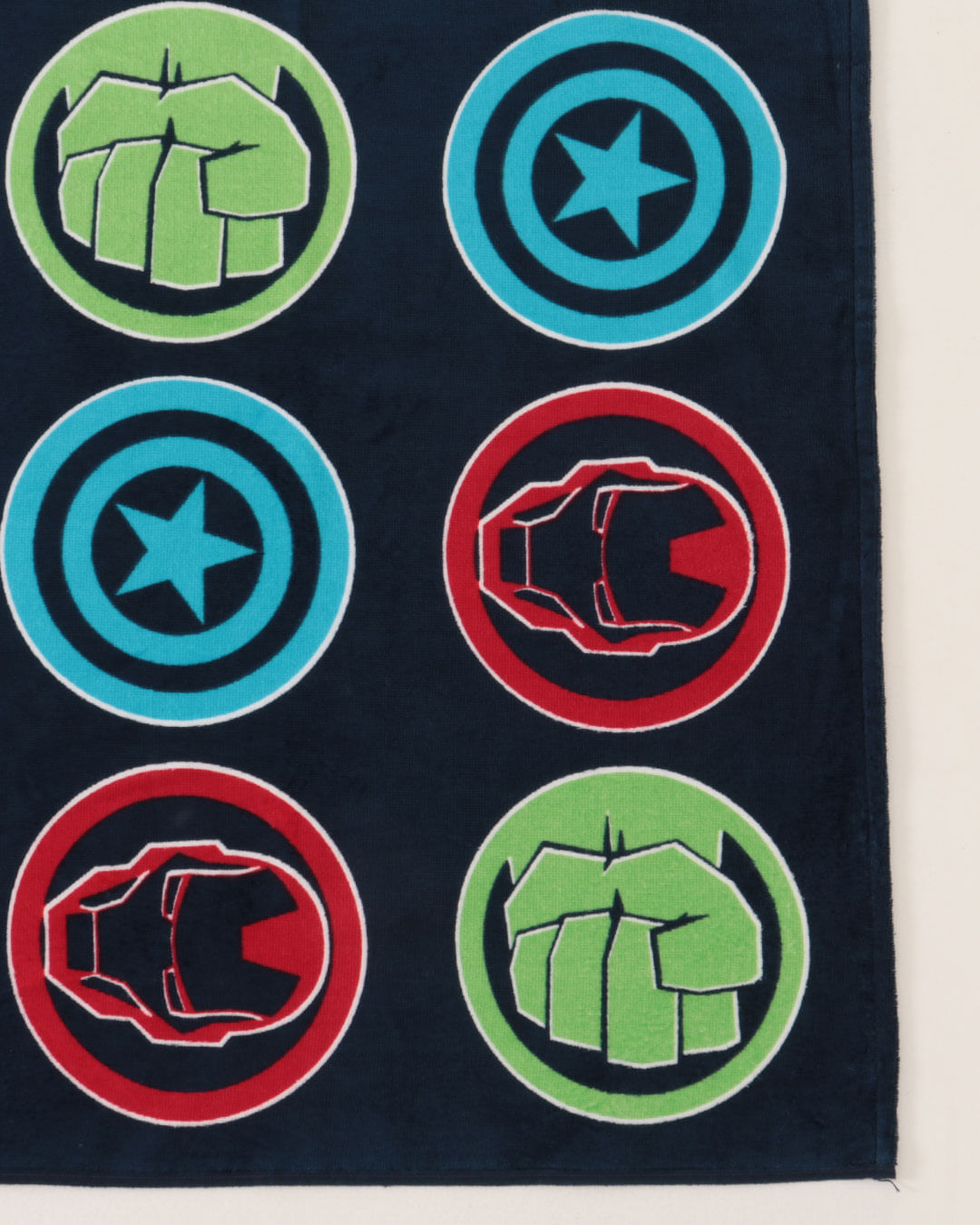 Toalha-Bh-Veludo-70x130-Avengers---Marinho