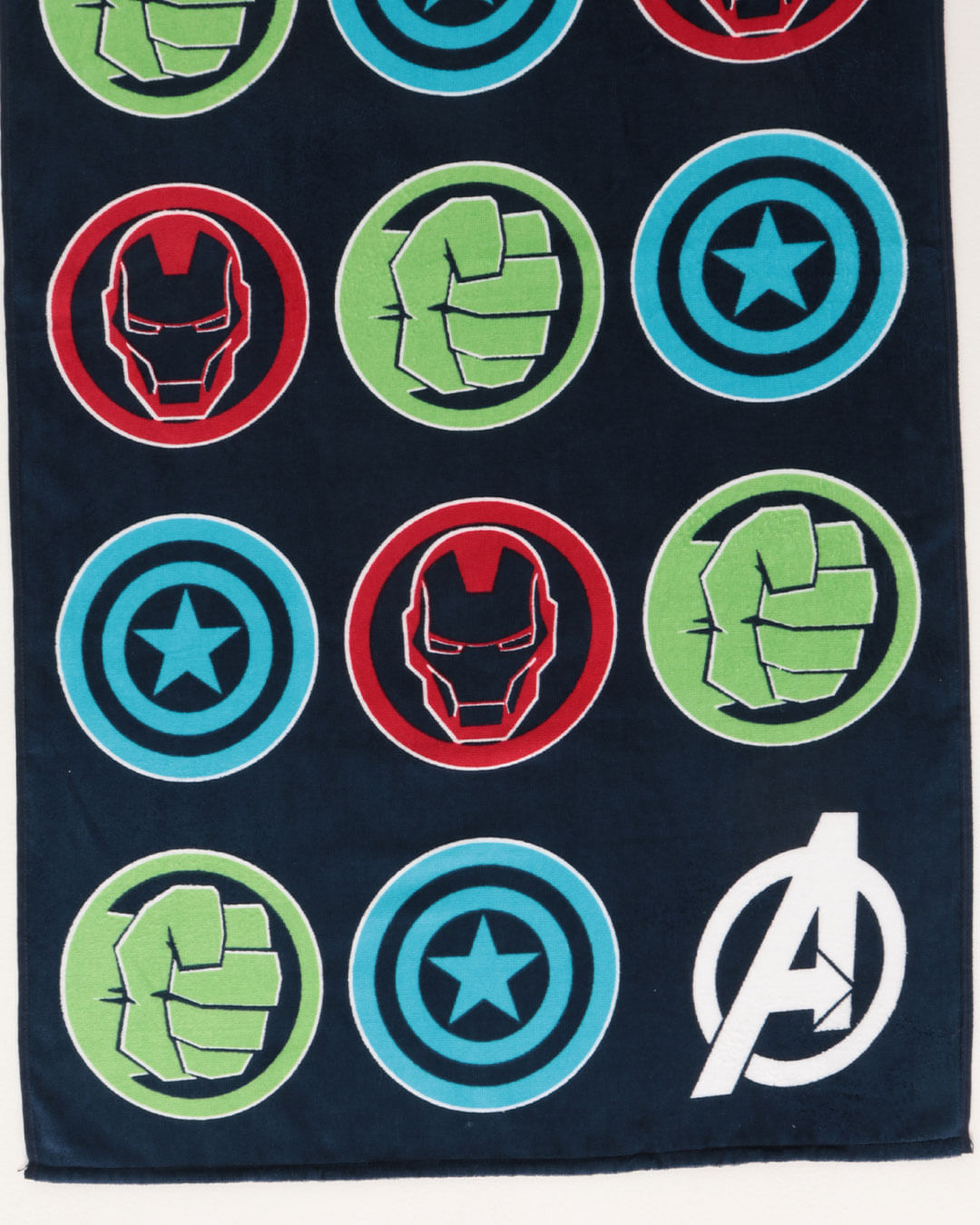 Toalha-Bh-Veludo-70x130-Avengers---Marinho