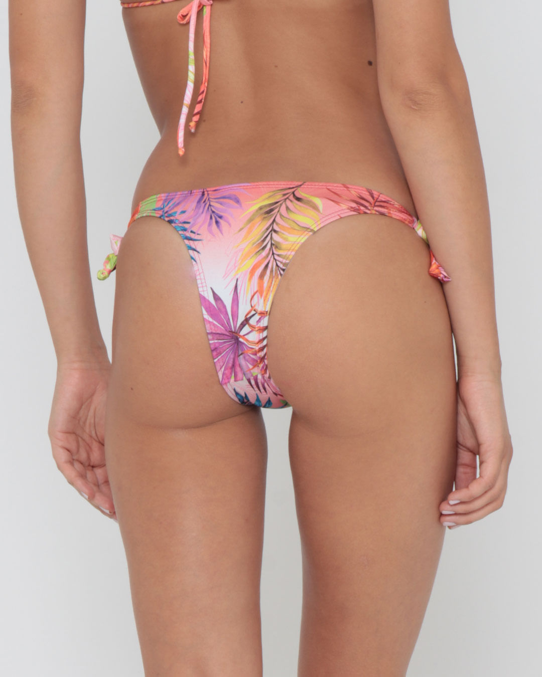 Calc-Biq-Amarra-Lateral-Est-1091580---Rosa-Floral