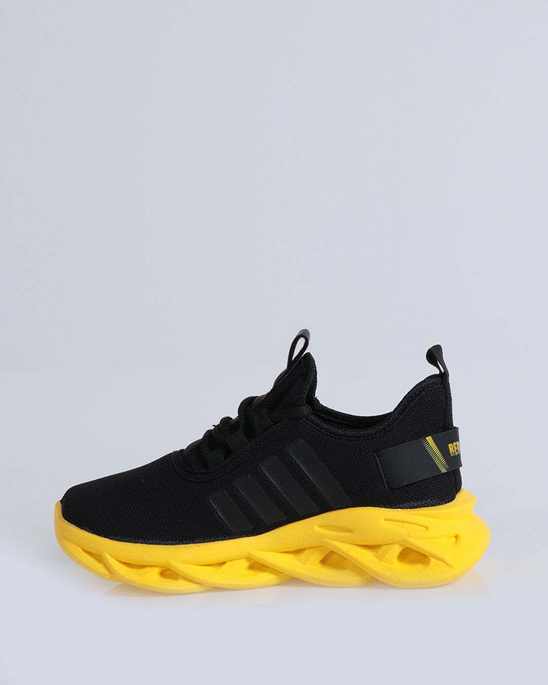 Tenis-Info-F1149-Pretoamarelo---Preto