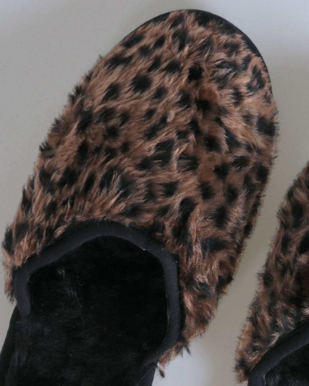 Chinelo-Quarto-Fem-Ref-Ma---Preto-Outros