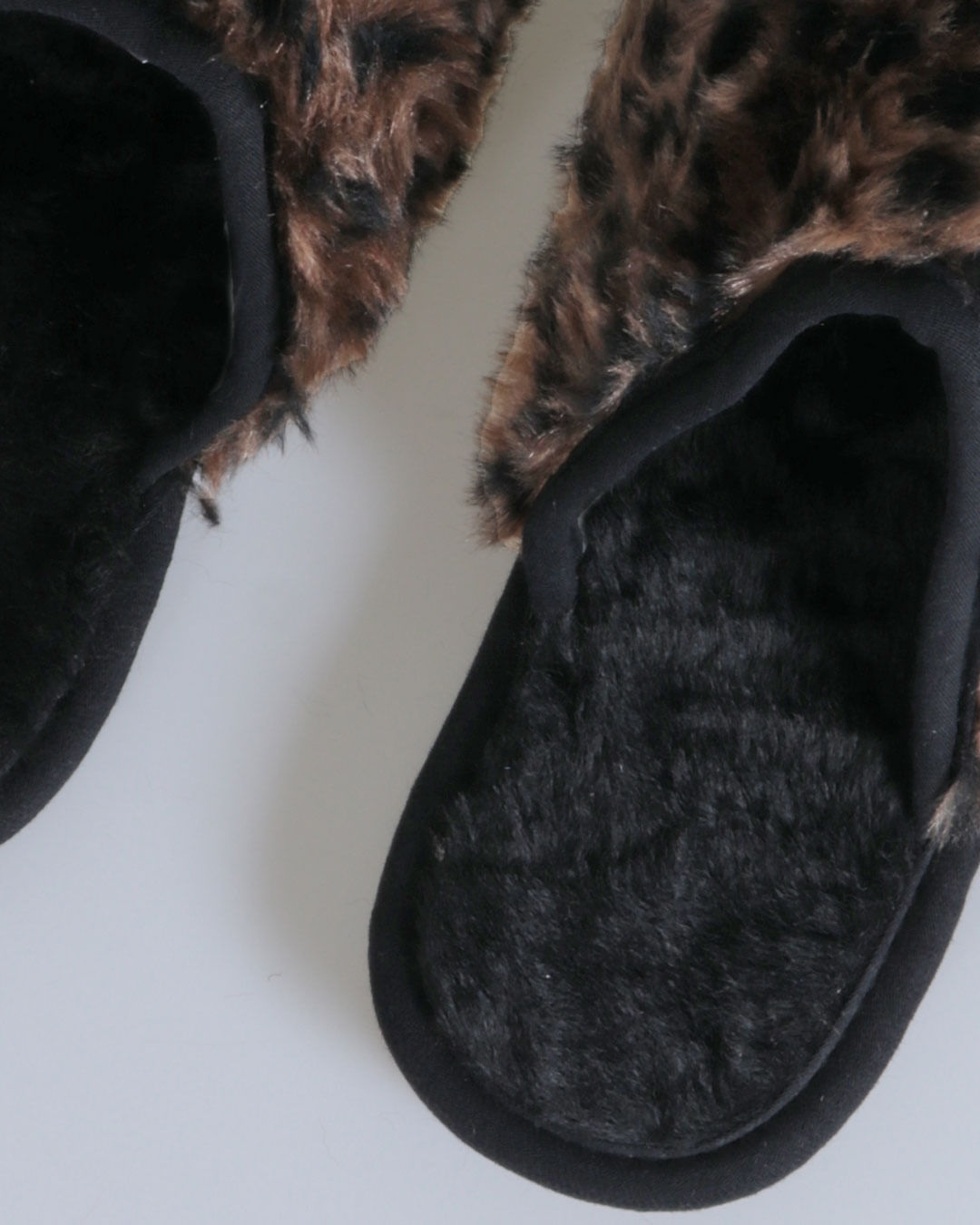 Chinelo-Quarto-Fem-Ref-Ma---Preto-Outros