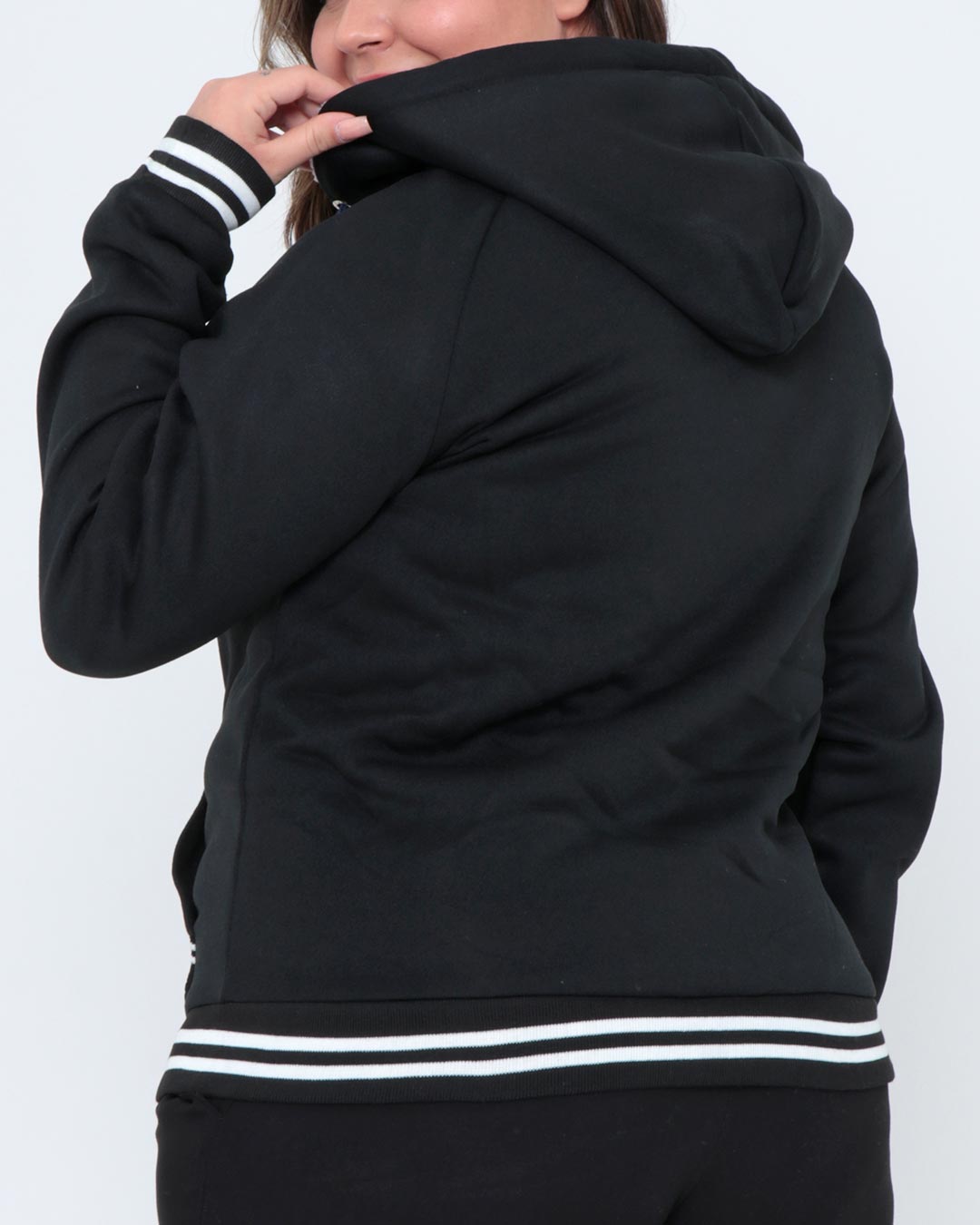 Moletom-L04-A---Preto