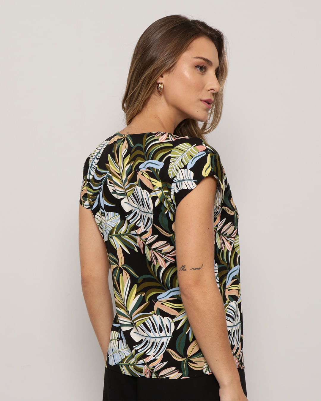 Blusa-230501-Estamp-Mc-Morcego---Verde-Floral