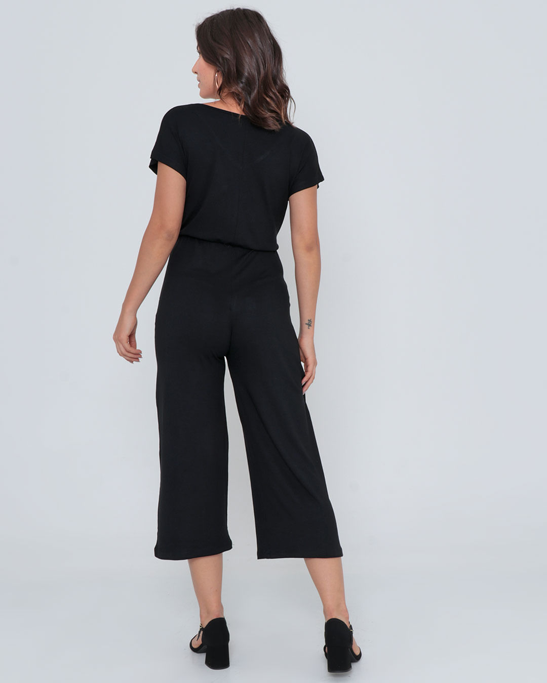 Macacao-5218-Mc-Liso-Gola-V---Preto