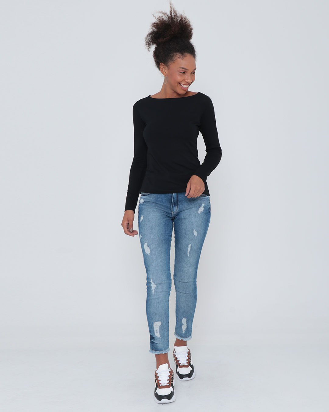 Blusa-715-Ml-Dec-Canoa---Preto