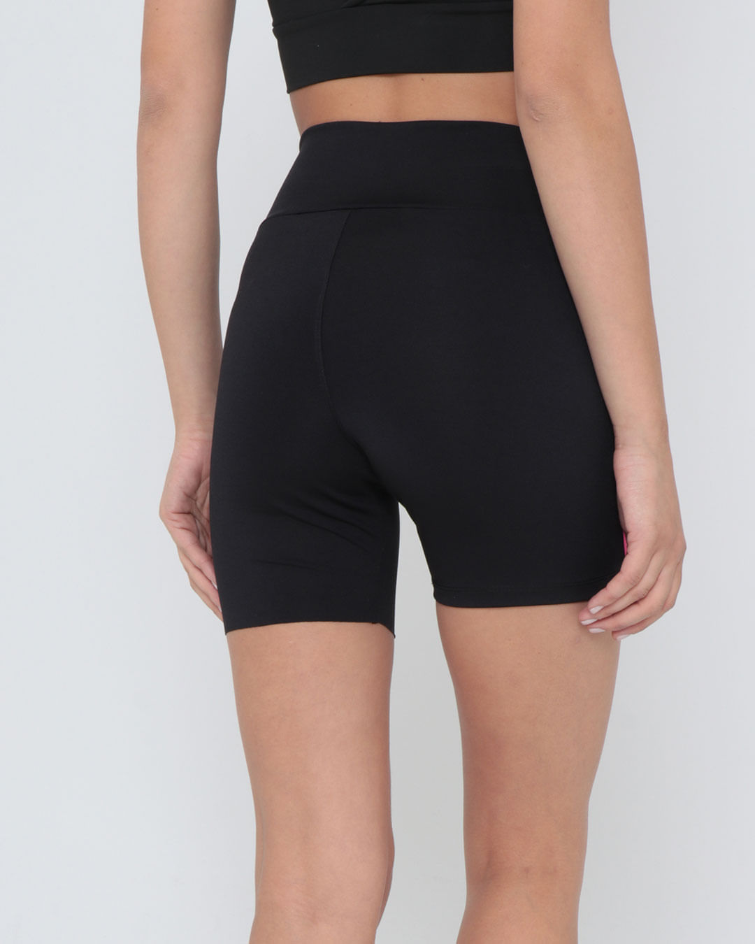 Bermuda-7011-Com-Detalhe-Lateral---Preto