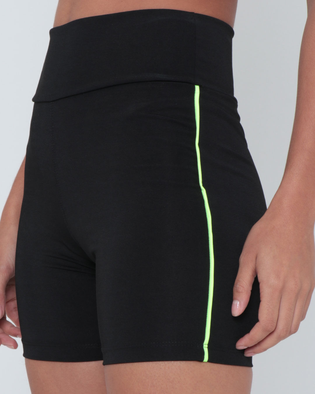 Bermuda-7011-Com-Detalhe-Lateral---Preto-Outros