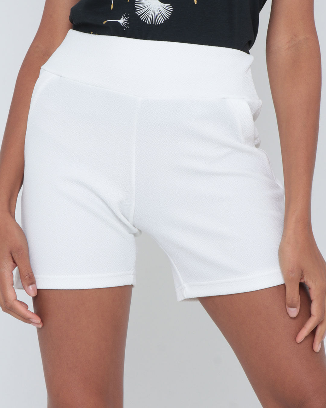 Short-135-C-Bolso-Off-White---Branco