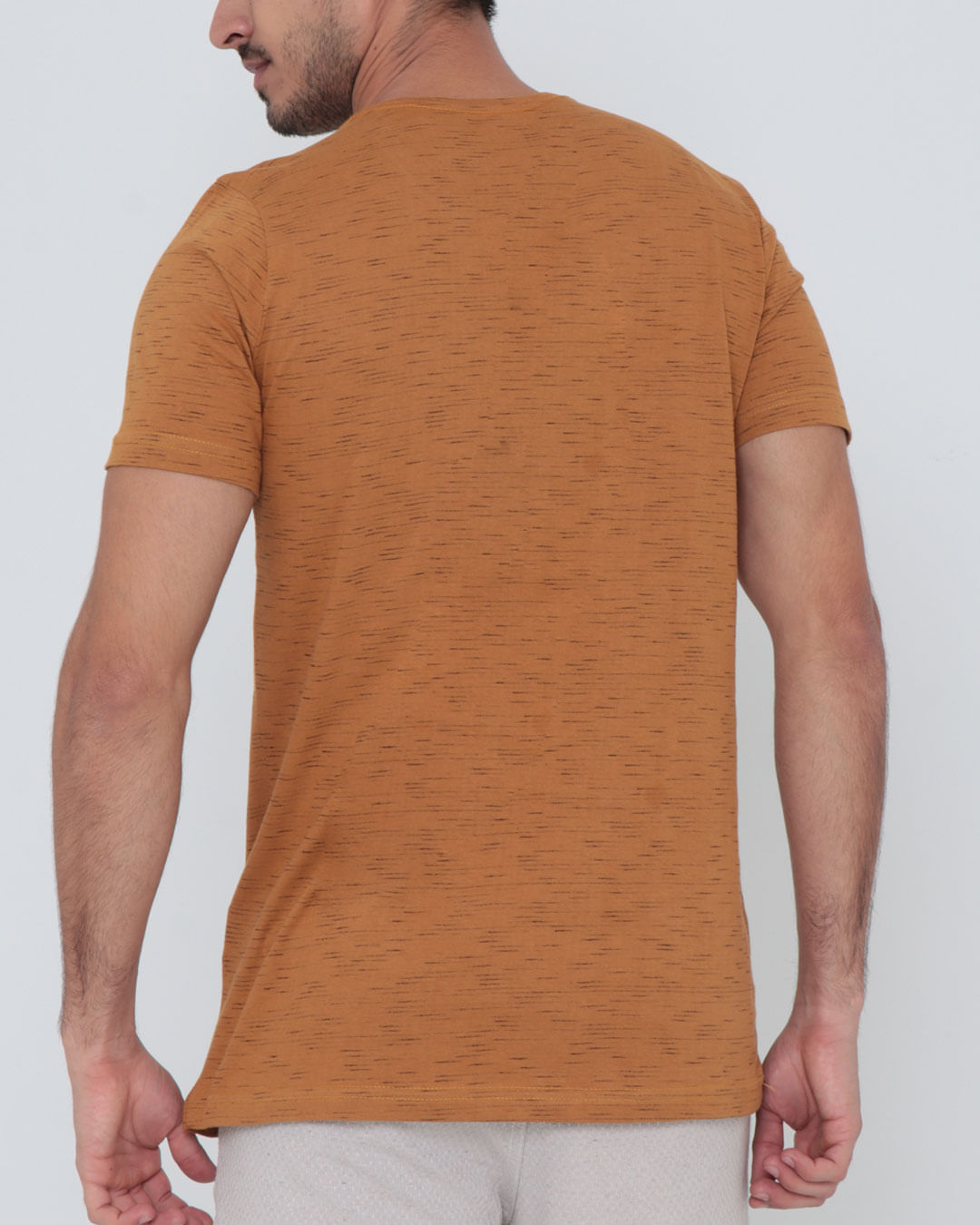 Camiseta-810j-Jet-Ocre-Chipmunk---Mostarda--Escuro