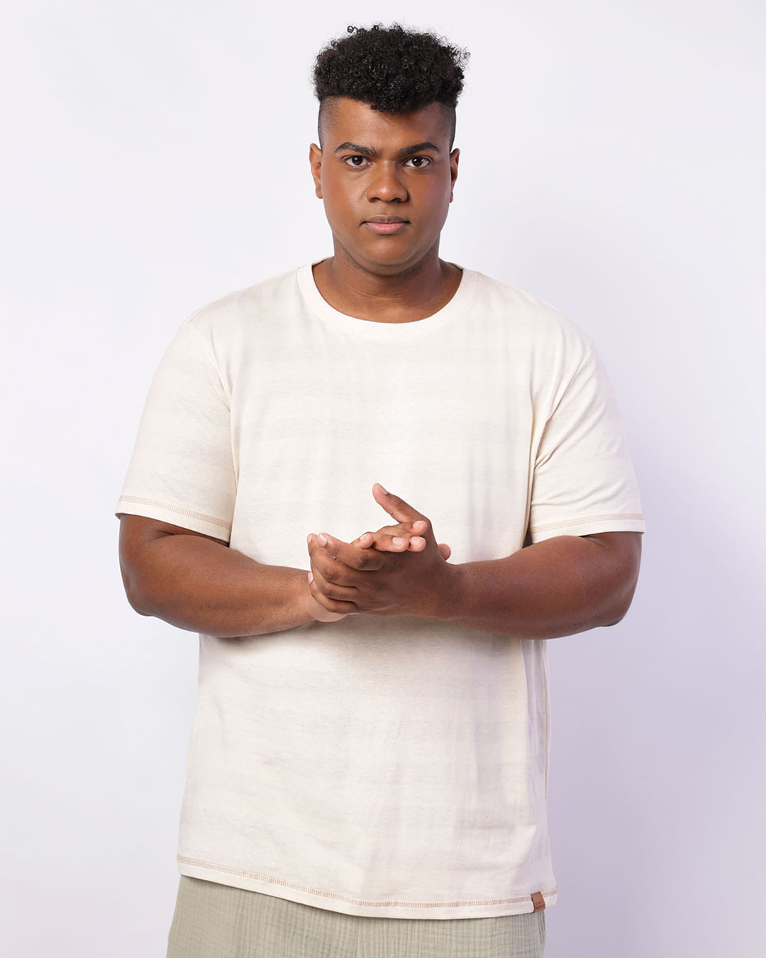 Camiseta Plus Size Masculina Manga Curta Listrada Bege