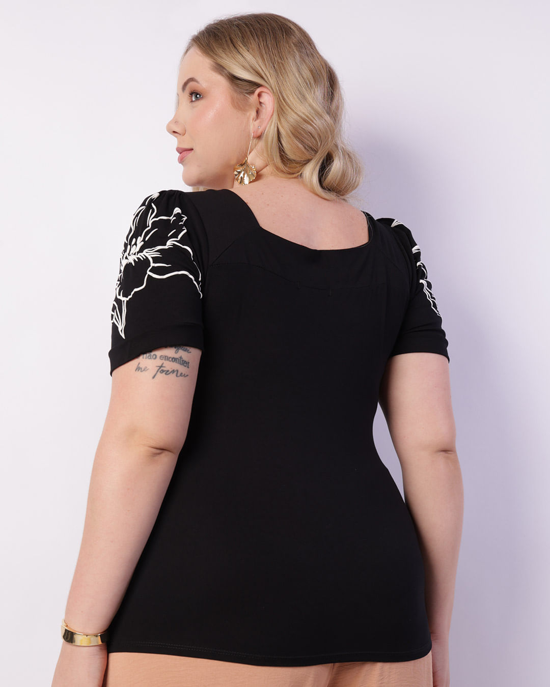 Blusa-Sp359-Csilk-Mg-Decote-Quadrad---Preto