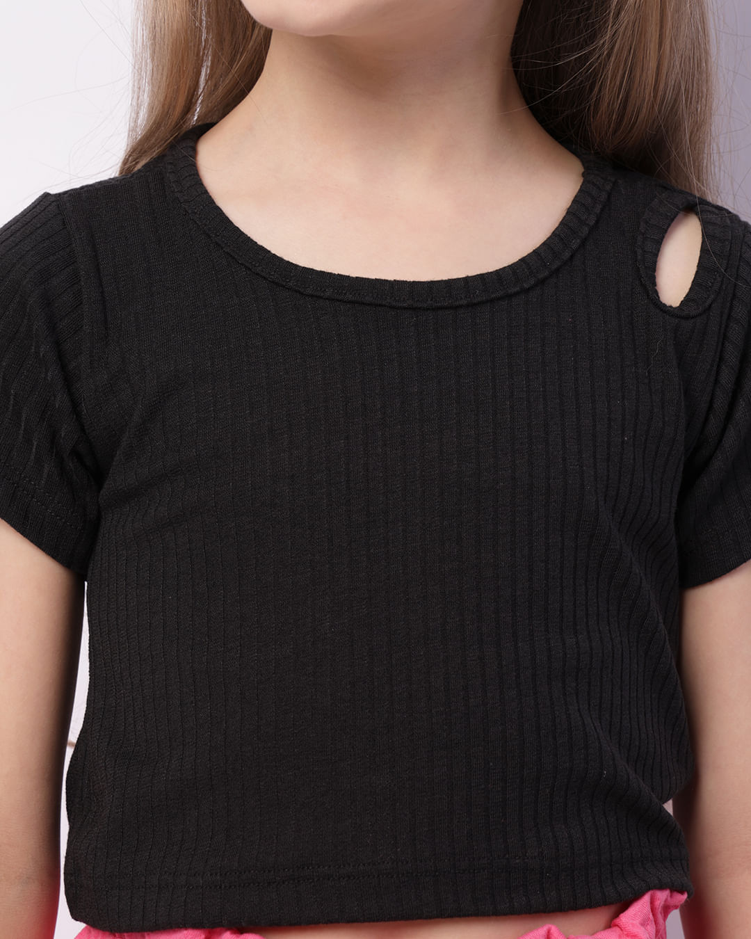 Blusa-T252508-Cropped-Gota-Canelado-F4---Preto