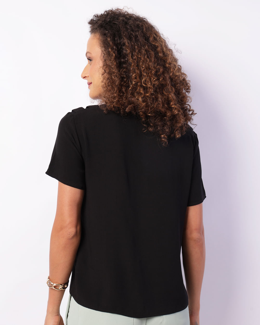 Blusa-230622-C-Detalhe-Ombro-Mc---Preto