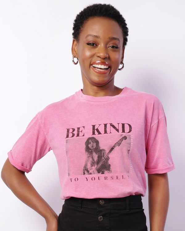 Camiseta Feminina Estampa Garota Guitarra Manga Curta Rosa G