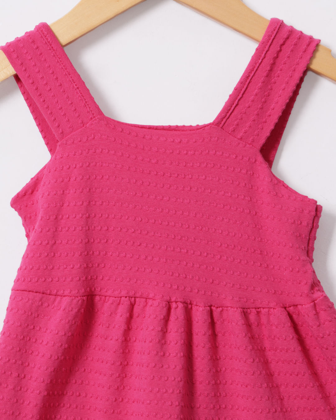 Vesttext-Wafer-8202-Fem13---Pink