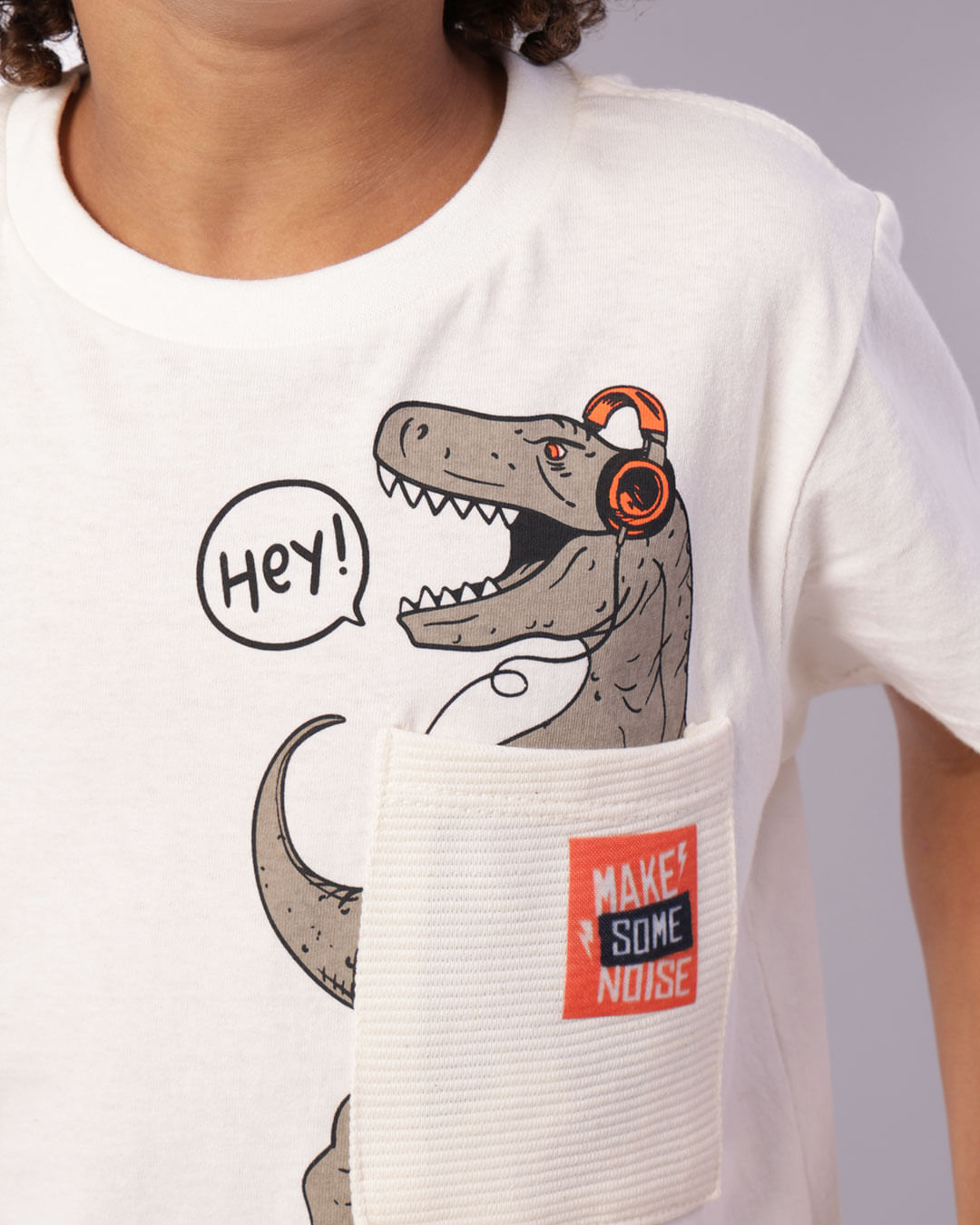 Camiseta-03290063-Mc-M-410-Dino---Off-White