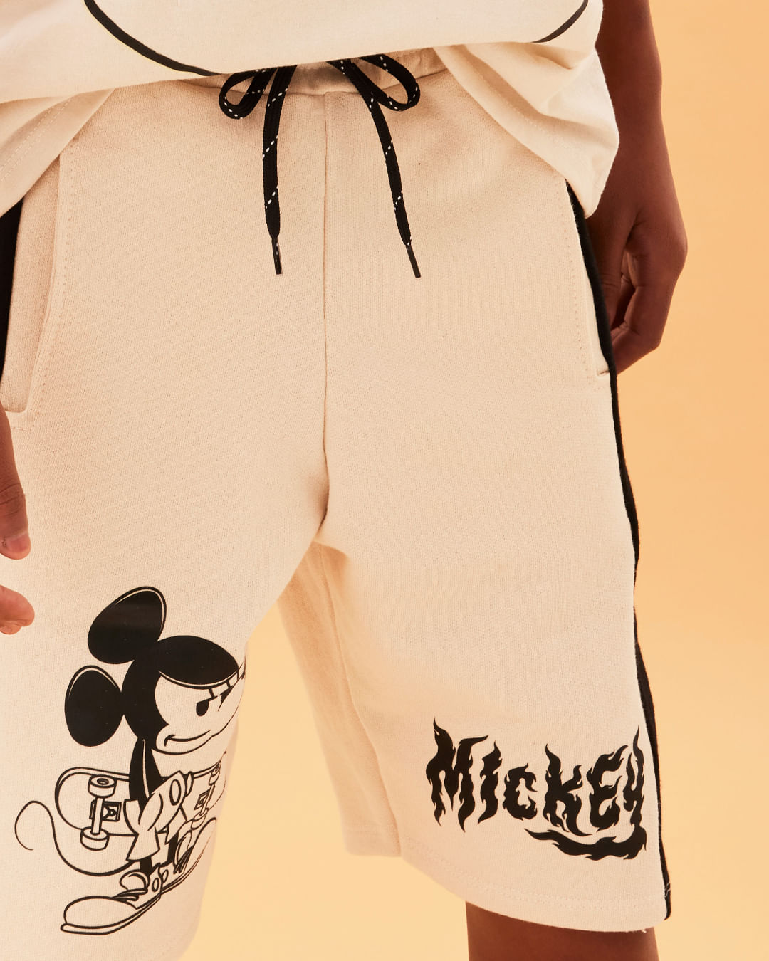 Bermuda-45290149-Mol-M-1016-Mickey---Bege-Claro